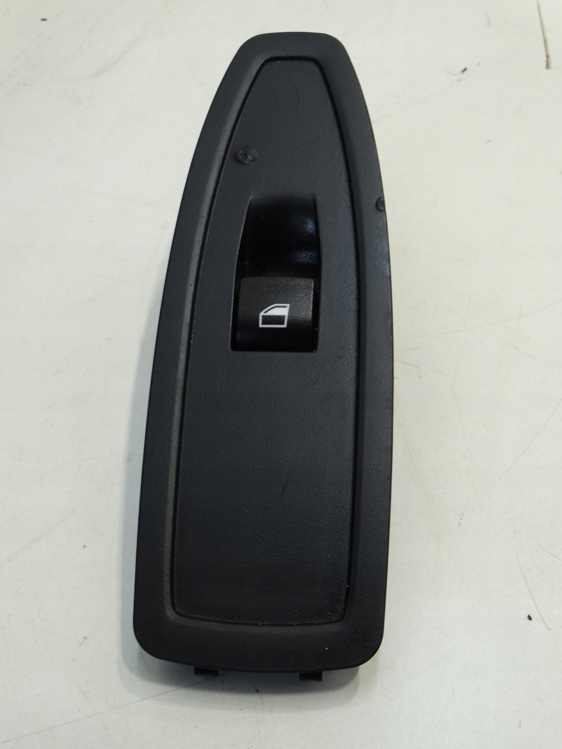 PANEL window control switch right front BMW 1 F20 2013R. 9208107-02