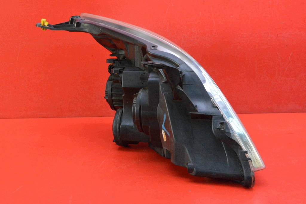 REFLEKTOR left light front lens EU 93192377 OPEL VECTRA C LIFT 05-09