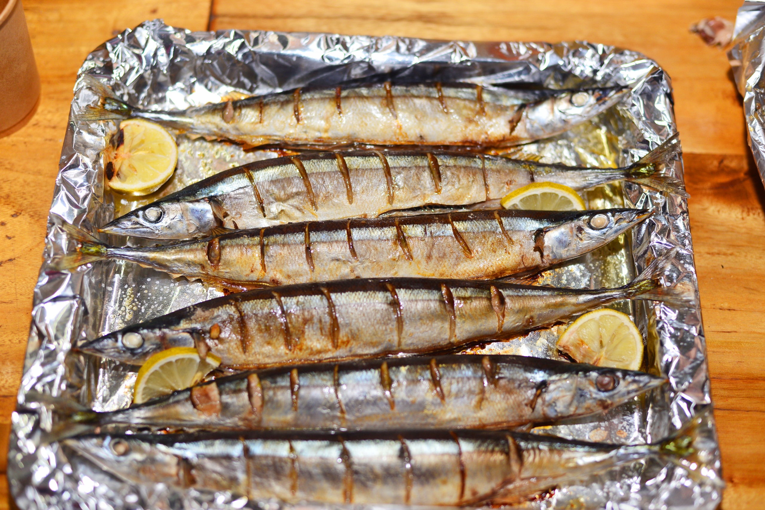 Folia aluminiowa do pieczenia KUCHCIK spożywcza do żywności 28cm 10m Rodzaj inny