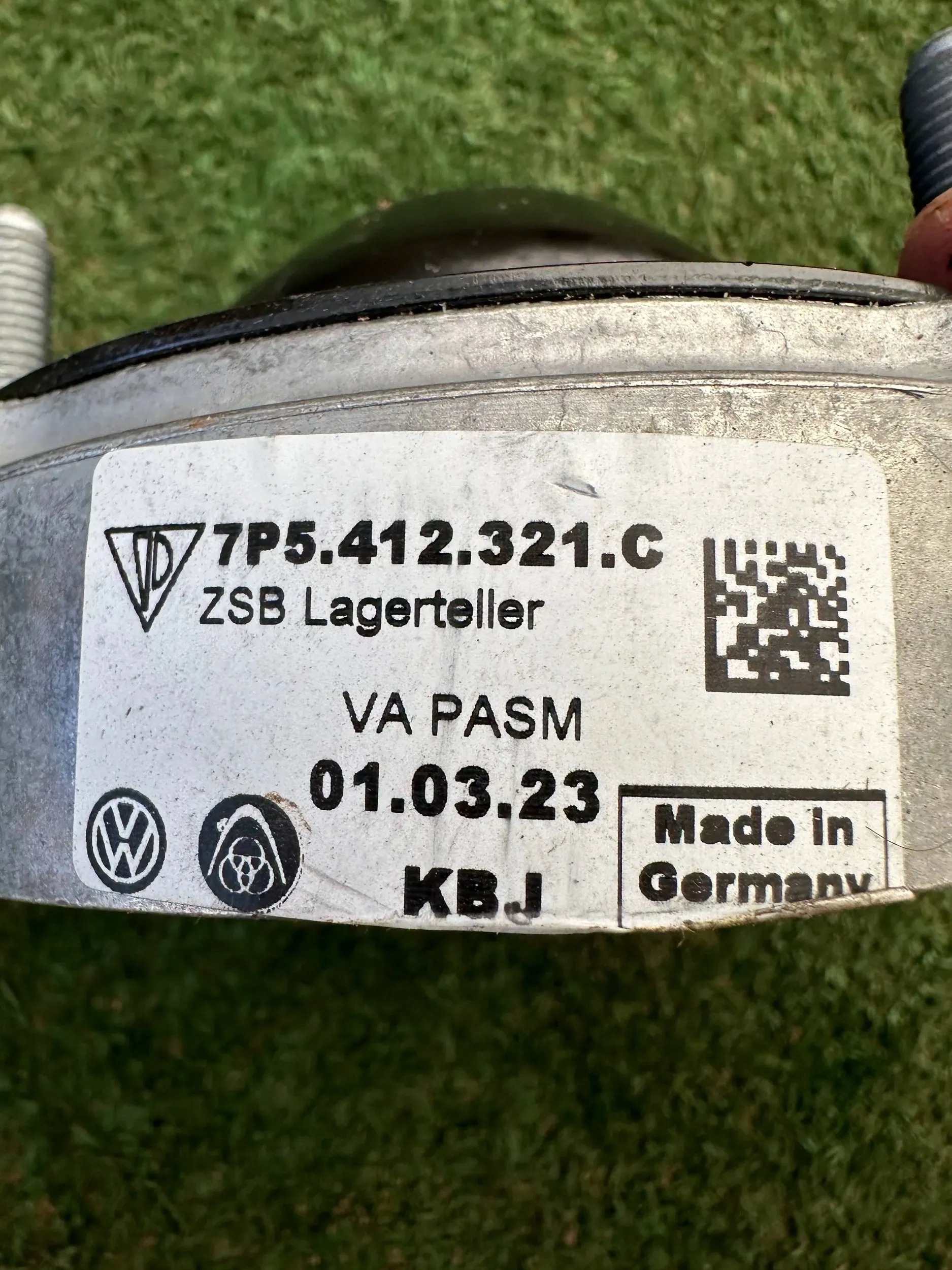 Porsche Cayenne 7P5 Nowy oryginalny pierścień 7P5412321C Typ samochodu Samochody osobowe