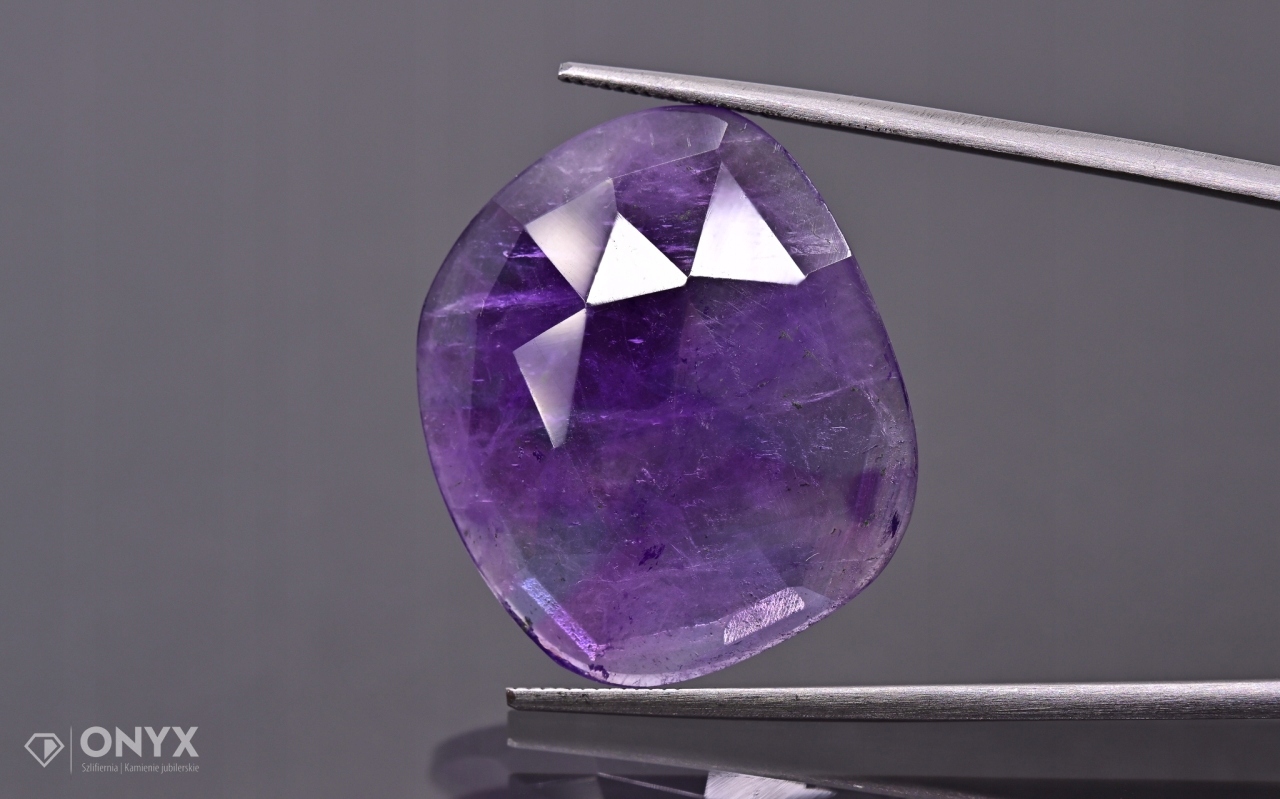 Ametystová fazetovaná nepravidelná rozeta 25x21 mm