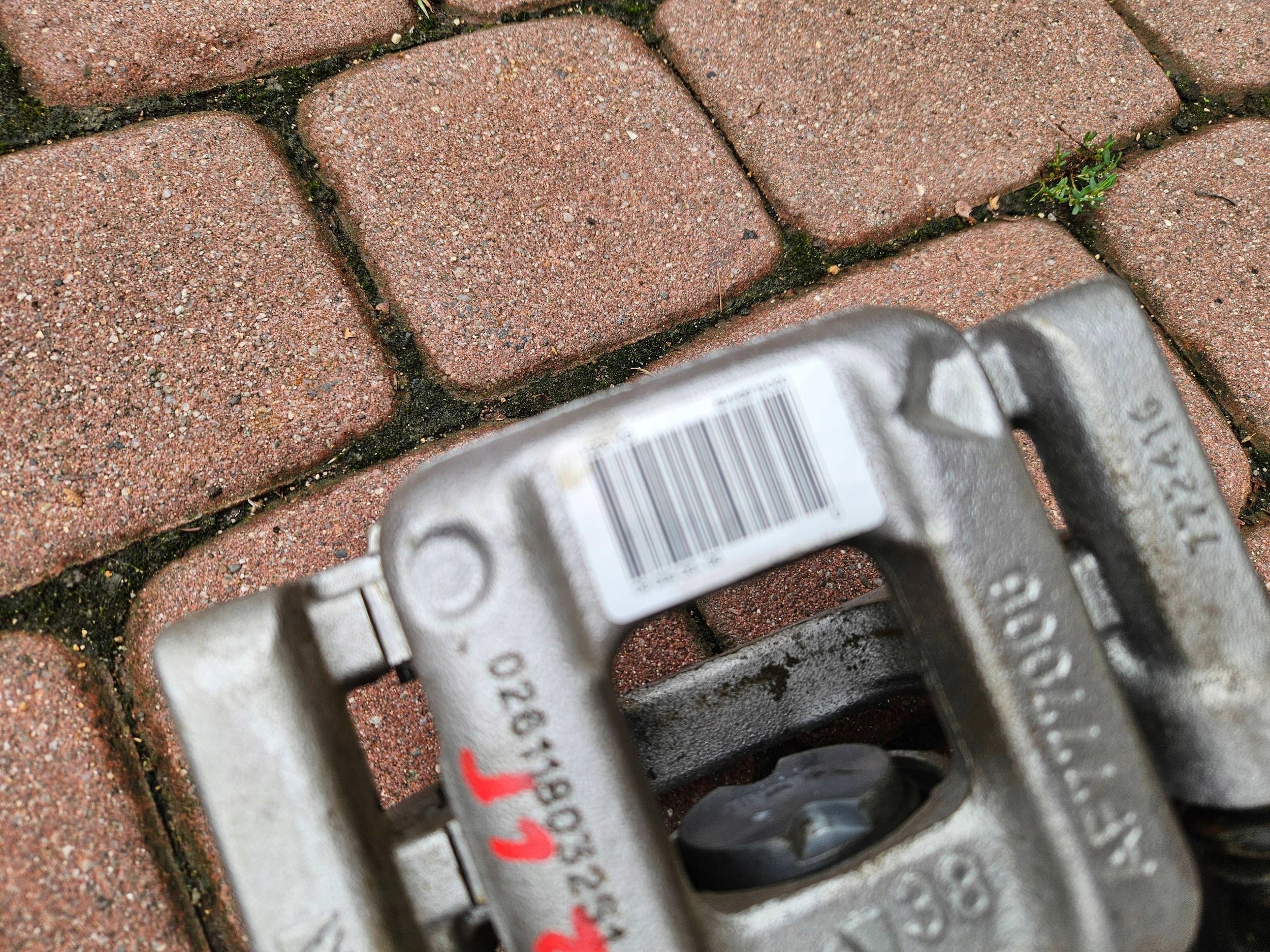 caliper rear part rear jarzmo right new PROACE CITY Combo E Berlingo Rifter