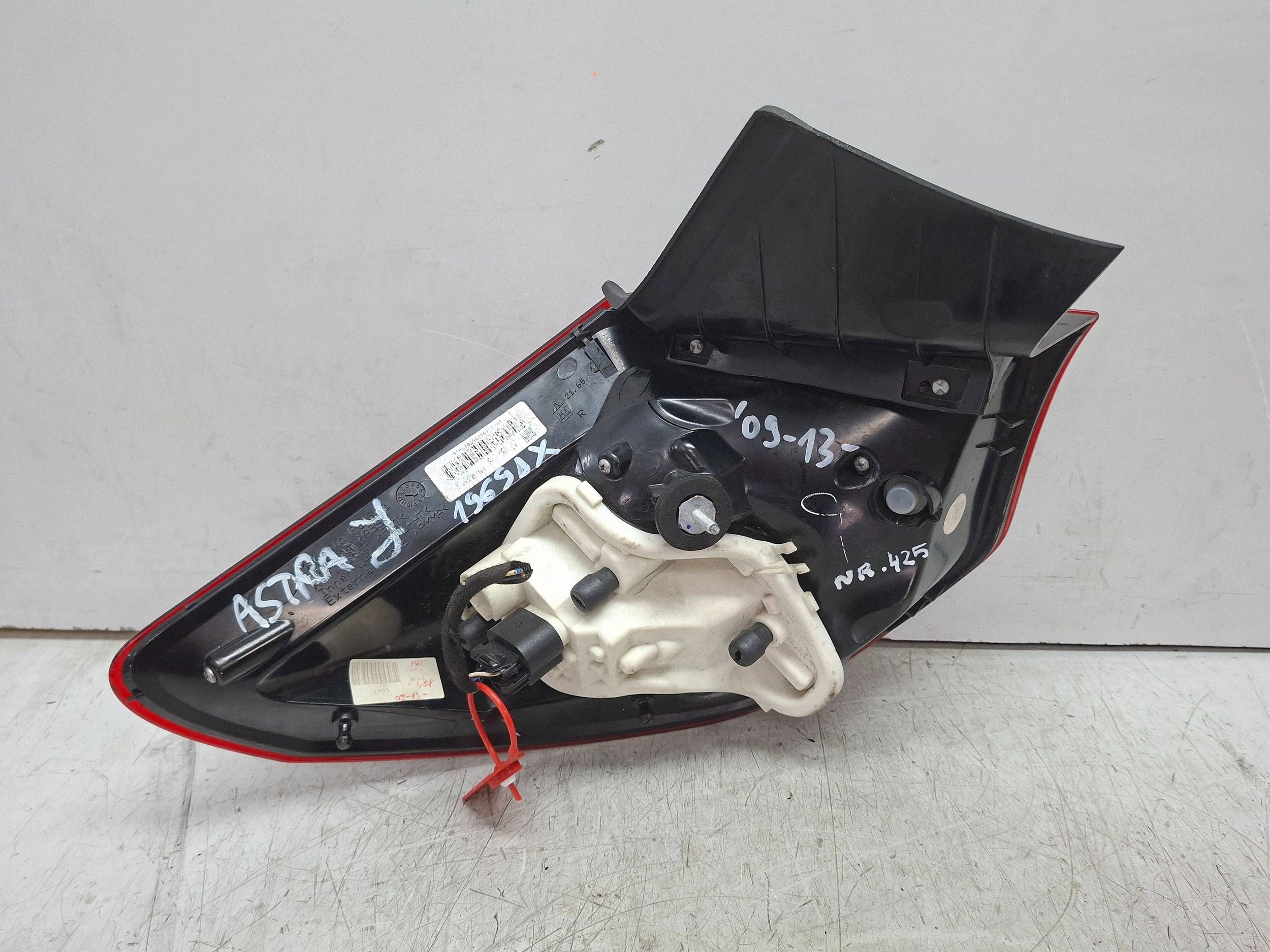 light rear right OPEL ASTRA J HB LIFT 2012