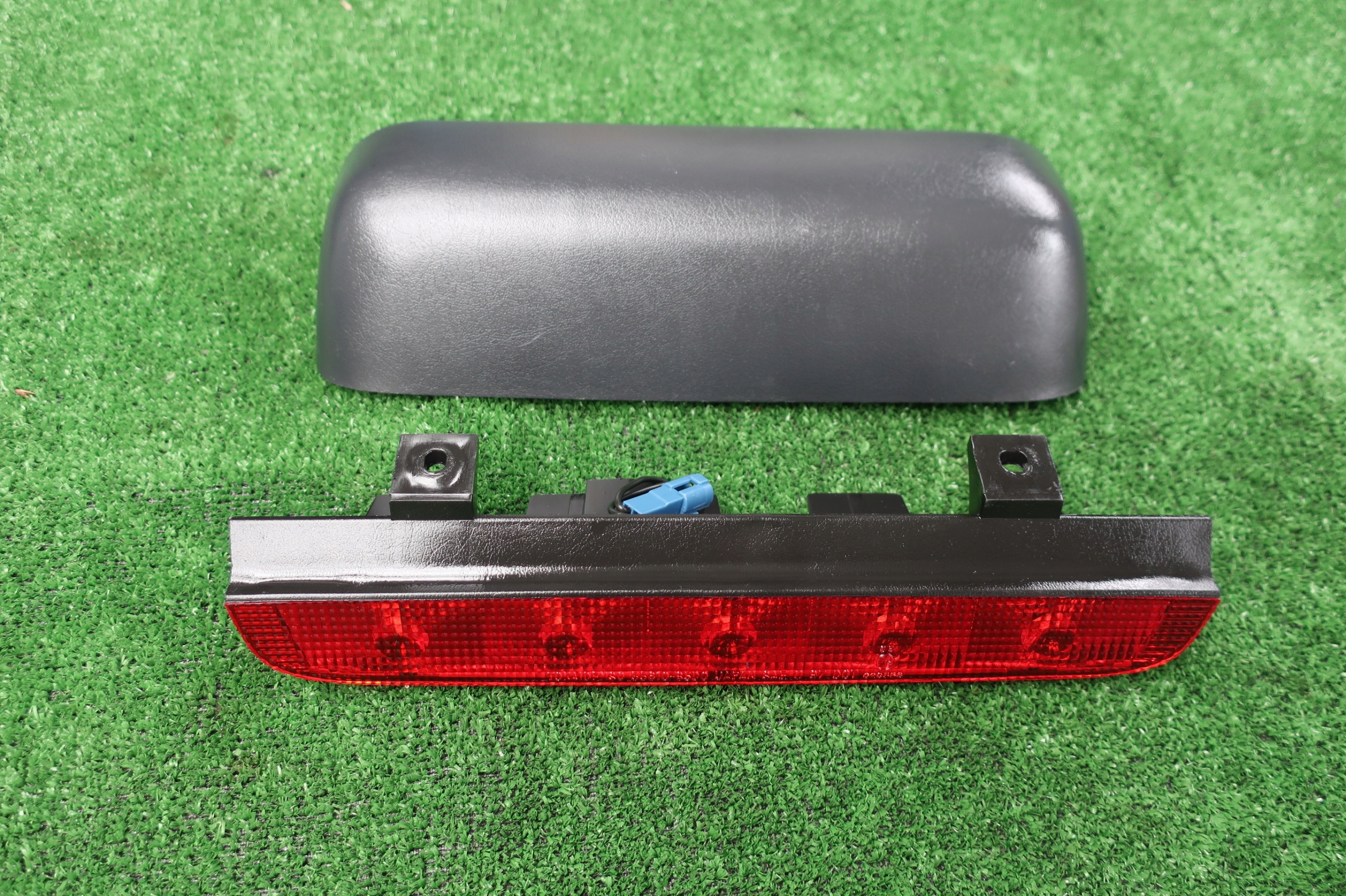 light STOP STOPU SUZUKI JIMNY do 2004r IDEALNE