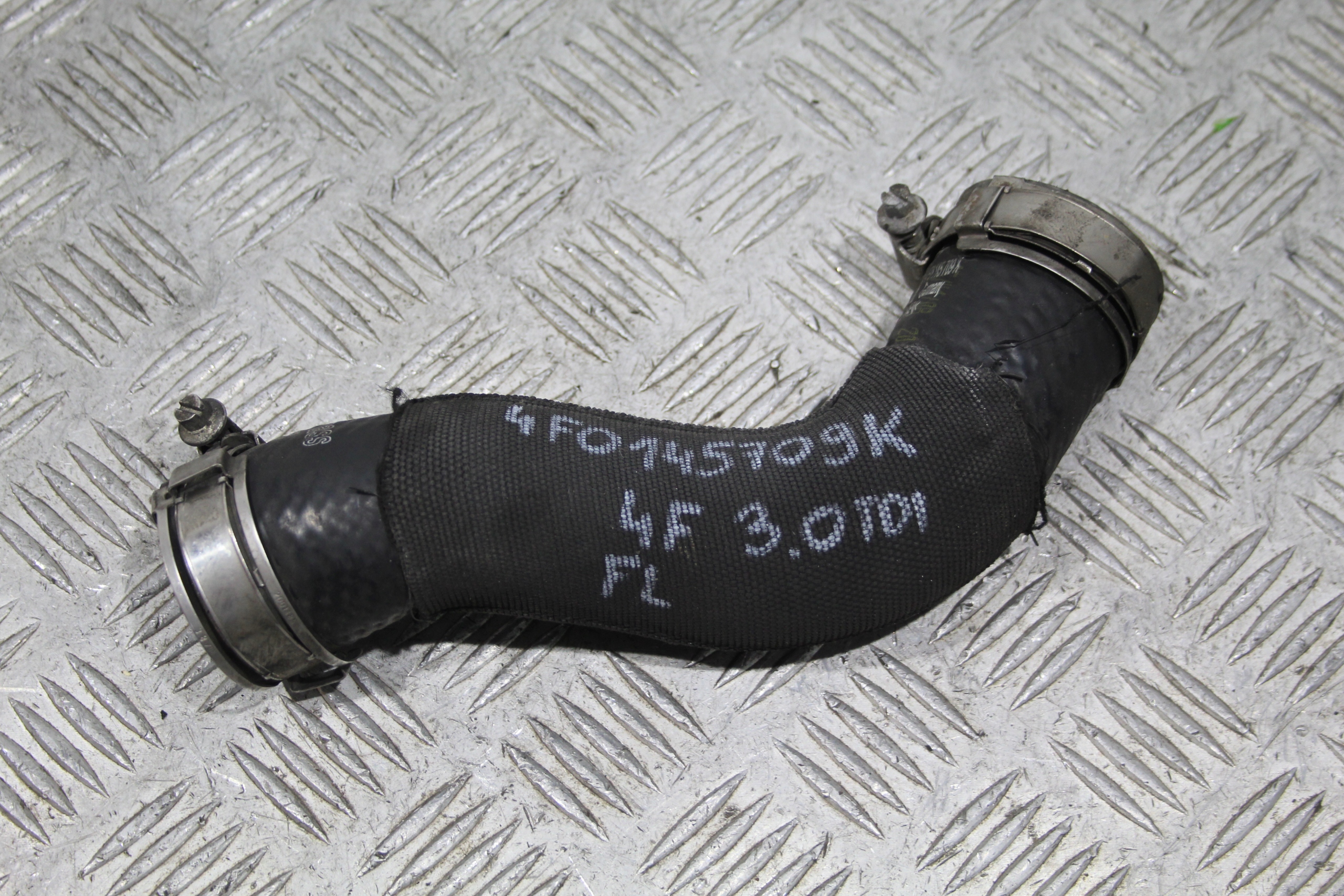 hadice vedení intercoolera AUDI A6 C6 4F0 4F9 LIFT