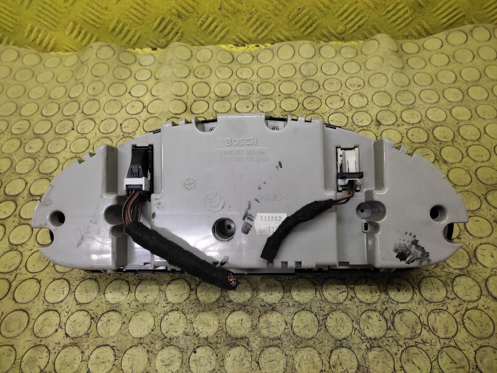 BMW E46 2.0 D dials dials 6931245