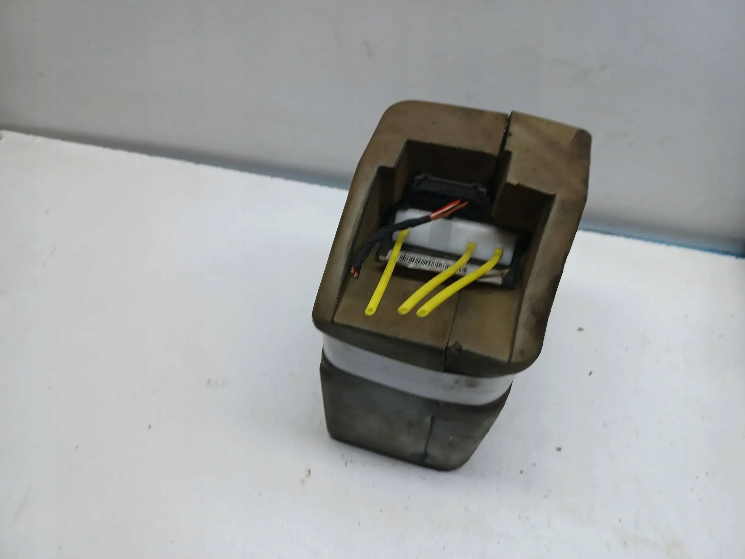 Mercedes A W168 Pompka zamka