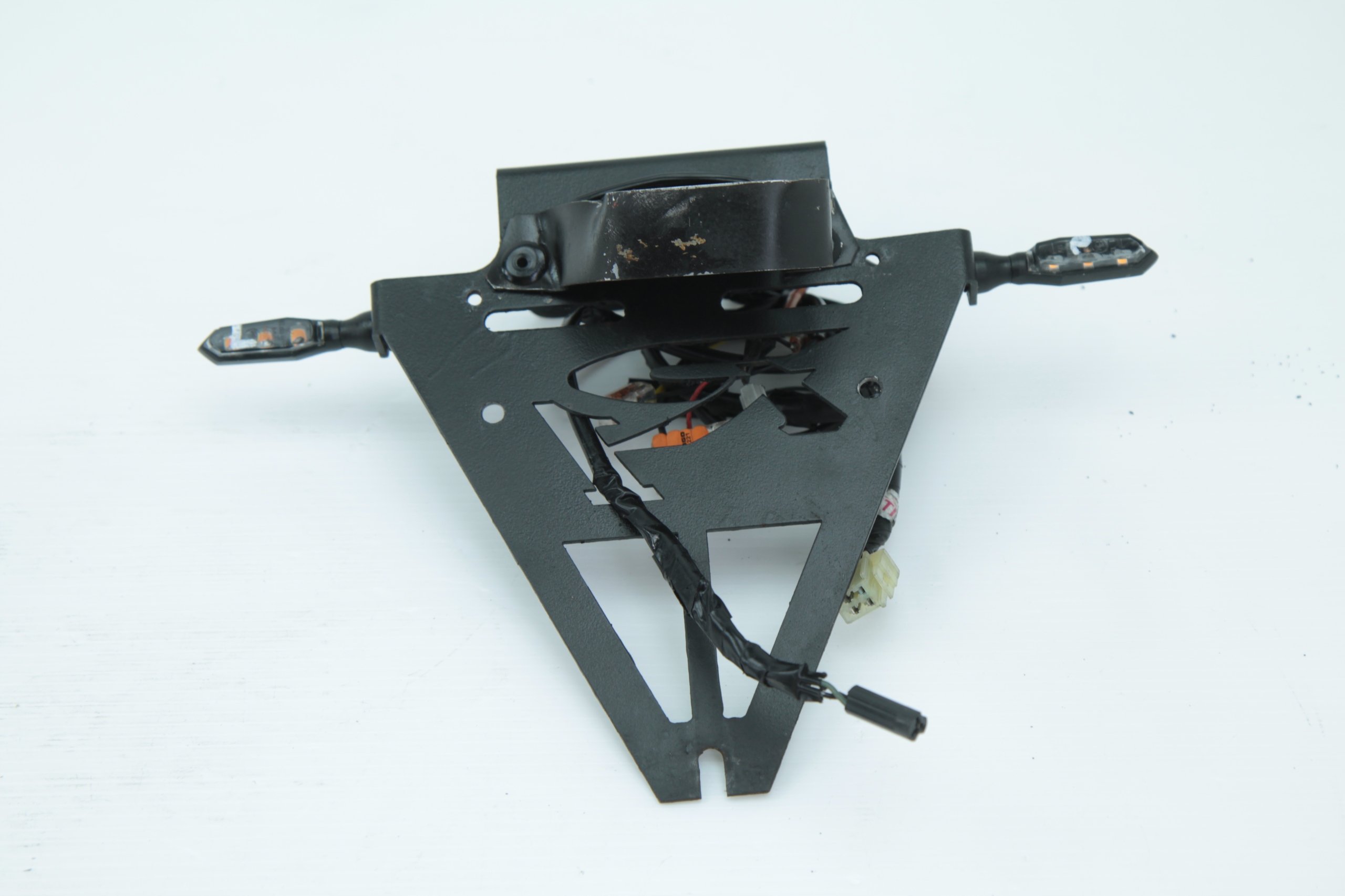 YAMAHA R1 RN09 02-03 MOCOWANIE TABLICY