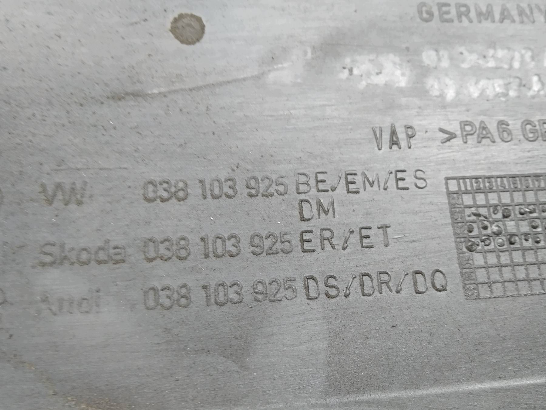 engine housing cover 038103925 1.9 TDI Audi A4 II (2000-2006) B6