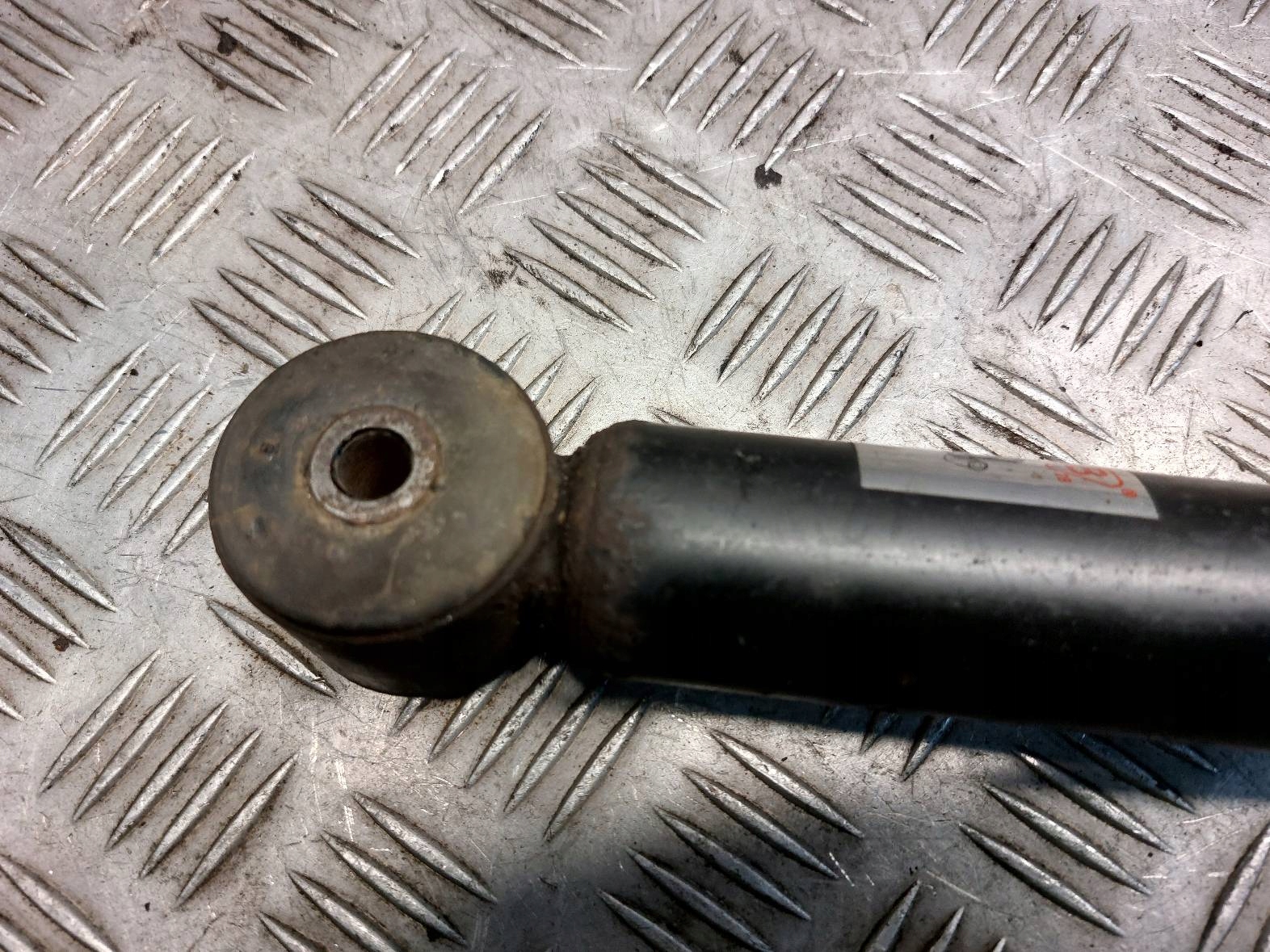 shock absorber left + right rear part VOLKSWAGEN BORA and