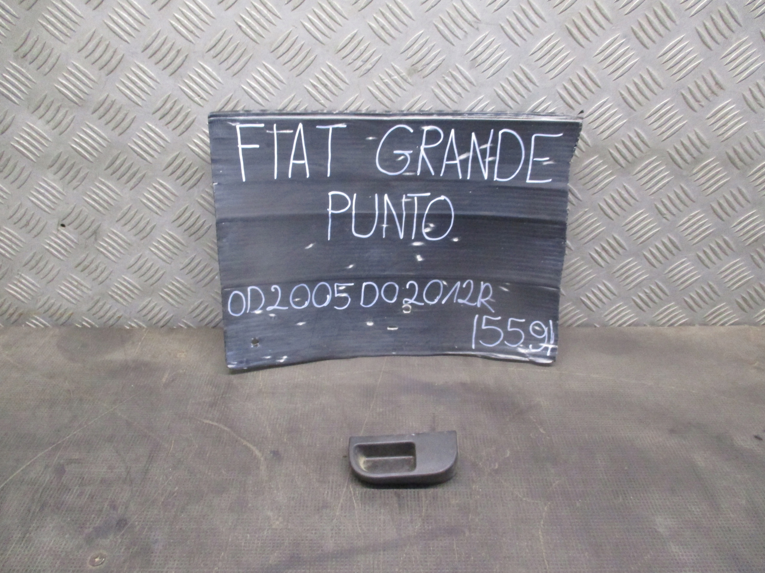 RAMKA DRZWI TYŁ FIAT GRANDE PUNTO 05-12r