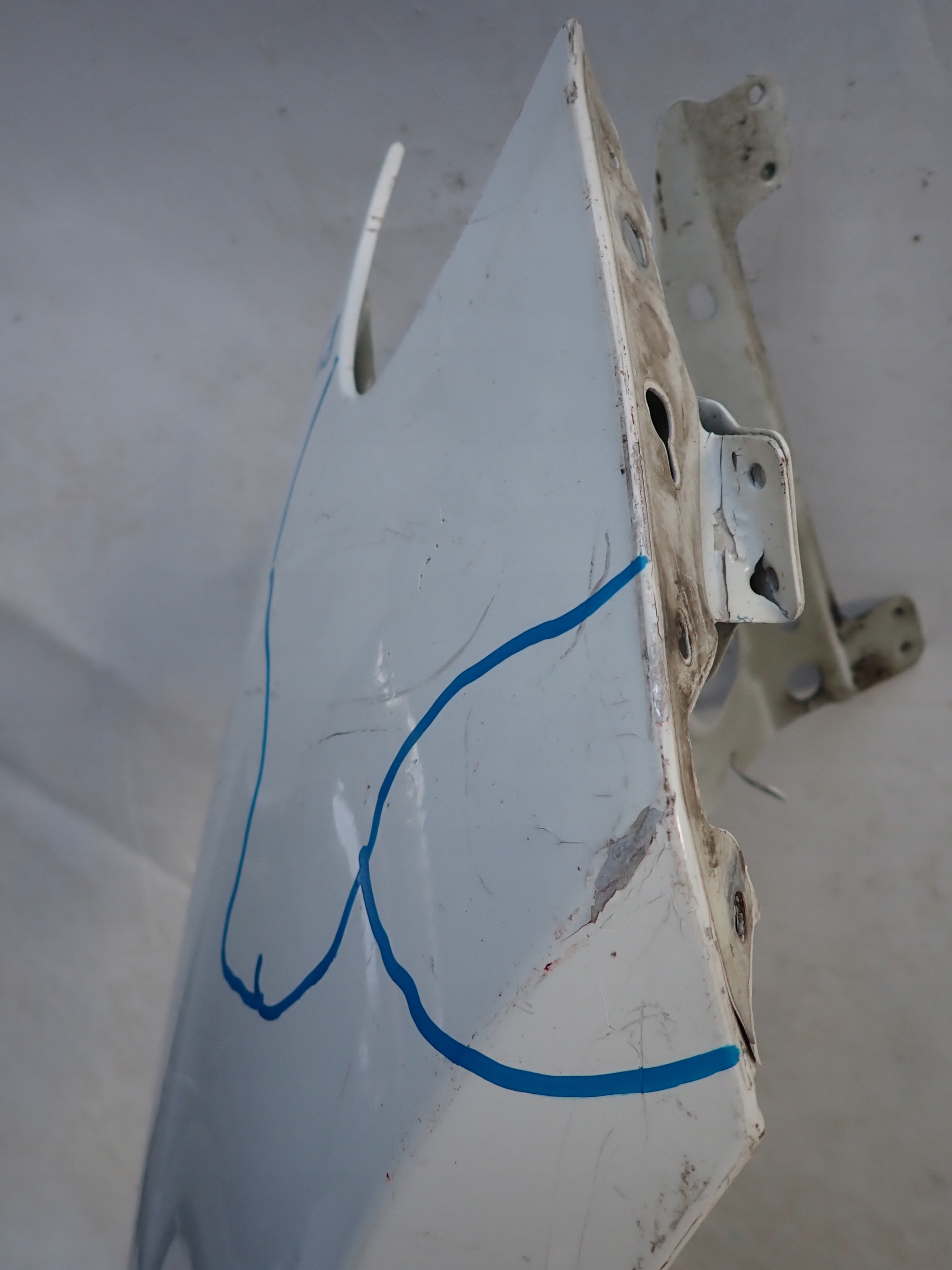 MERCEDES E-KLASA W213 16- fender right front front