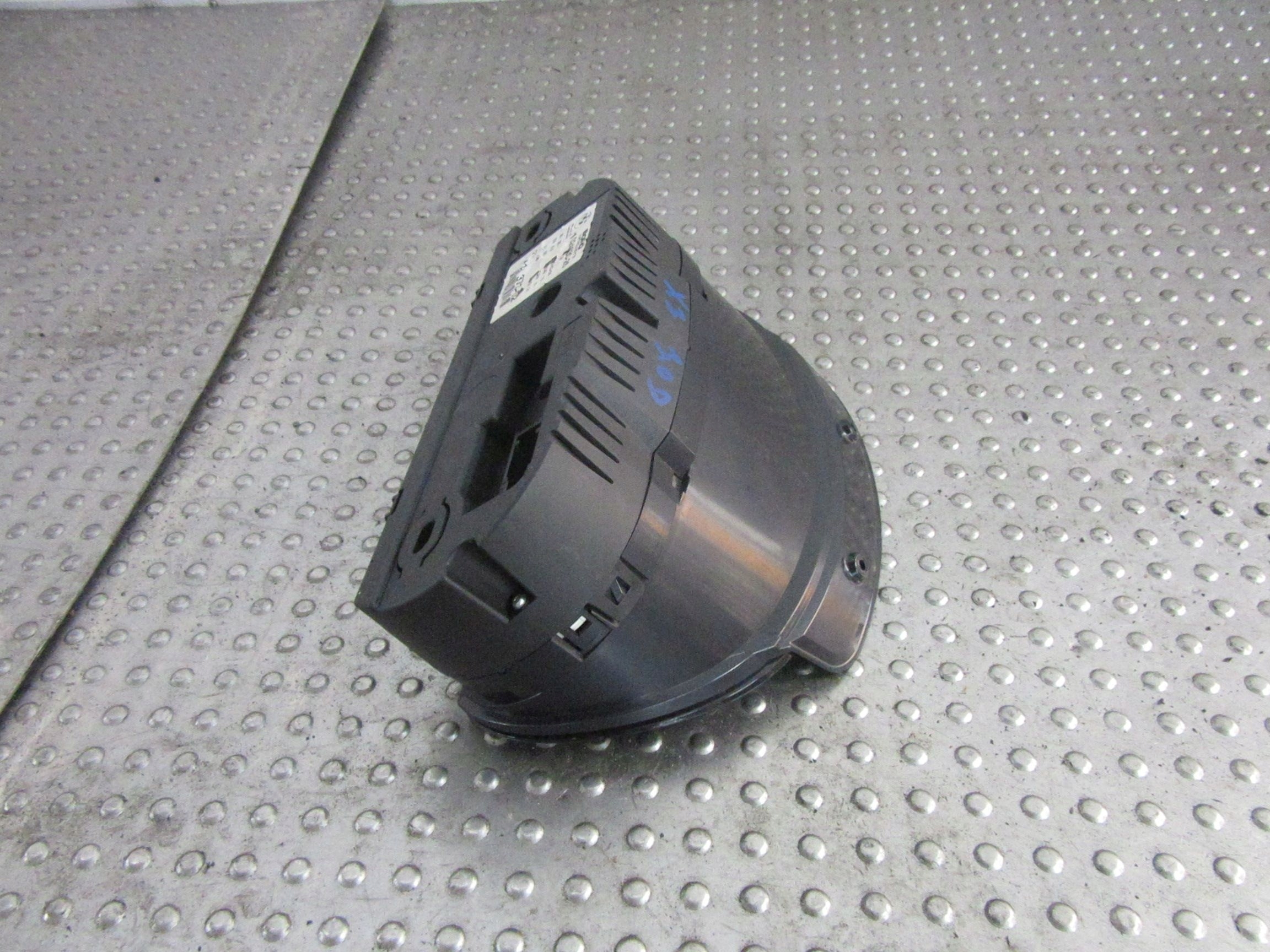 BMW X3 E83 06-08 2.0d спидометр часы европа