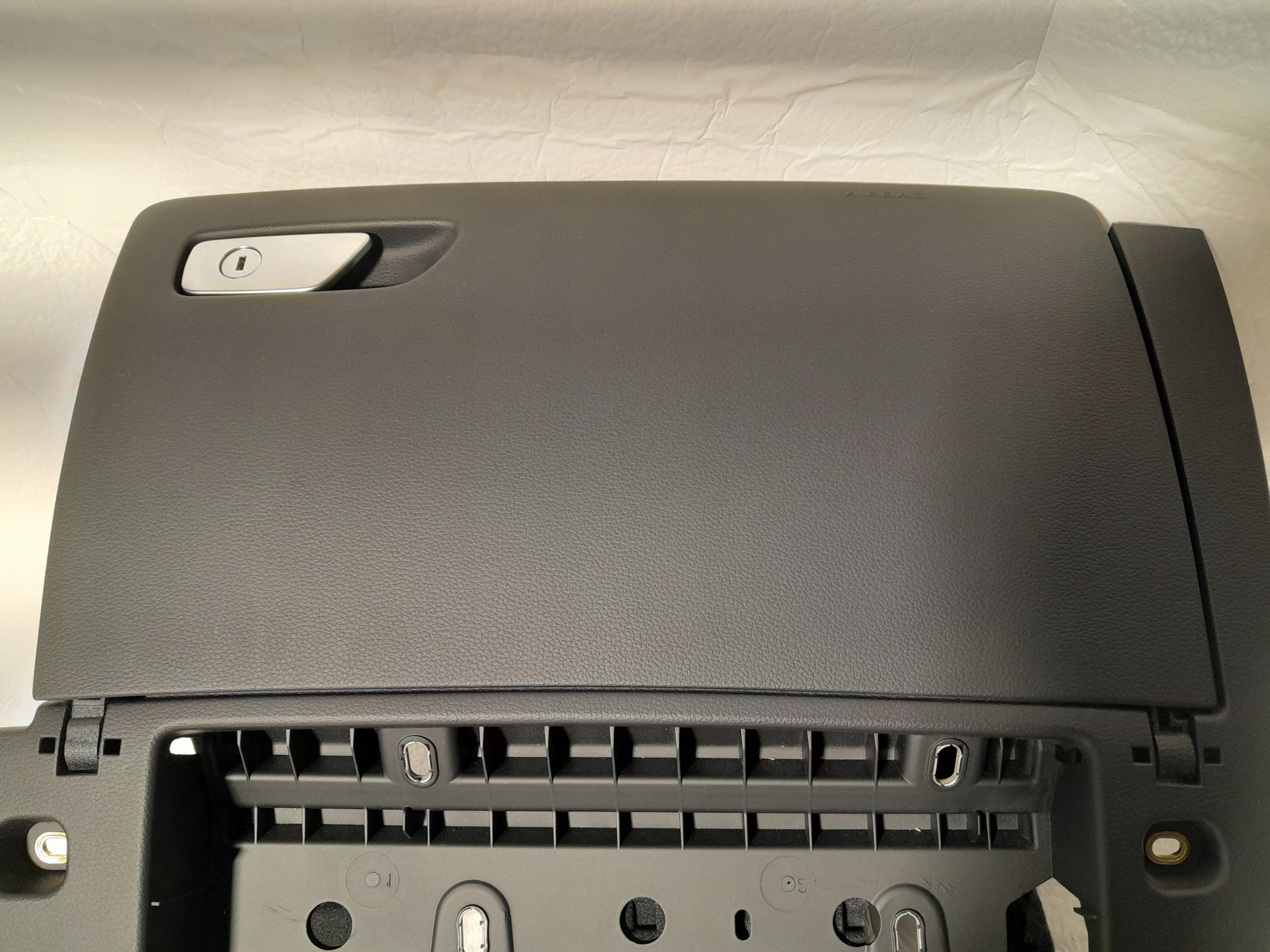 AUDI A3 S3 8V Handschuhfach des Beifahrers 8V0880842B