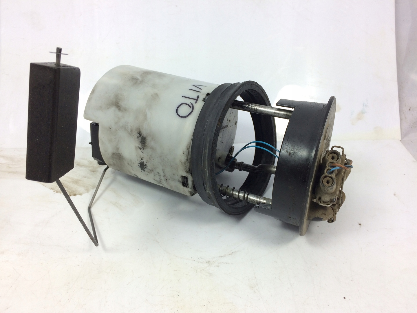 feed pump MERCEDES 6385420606 VDO
