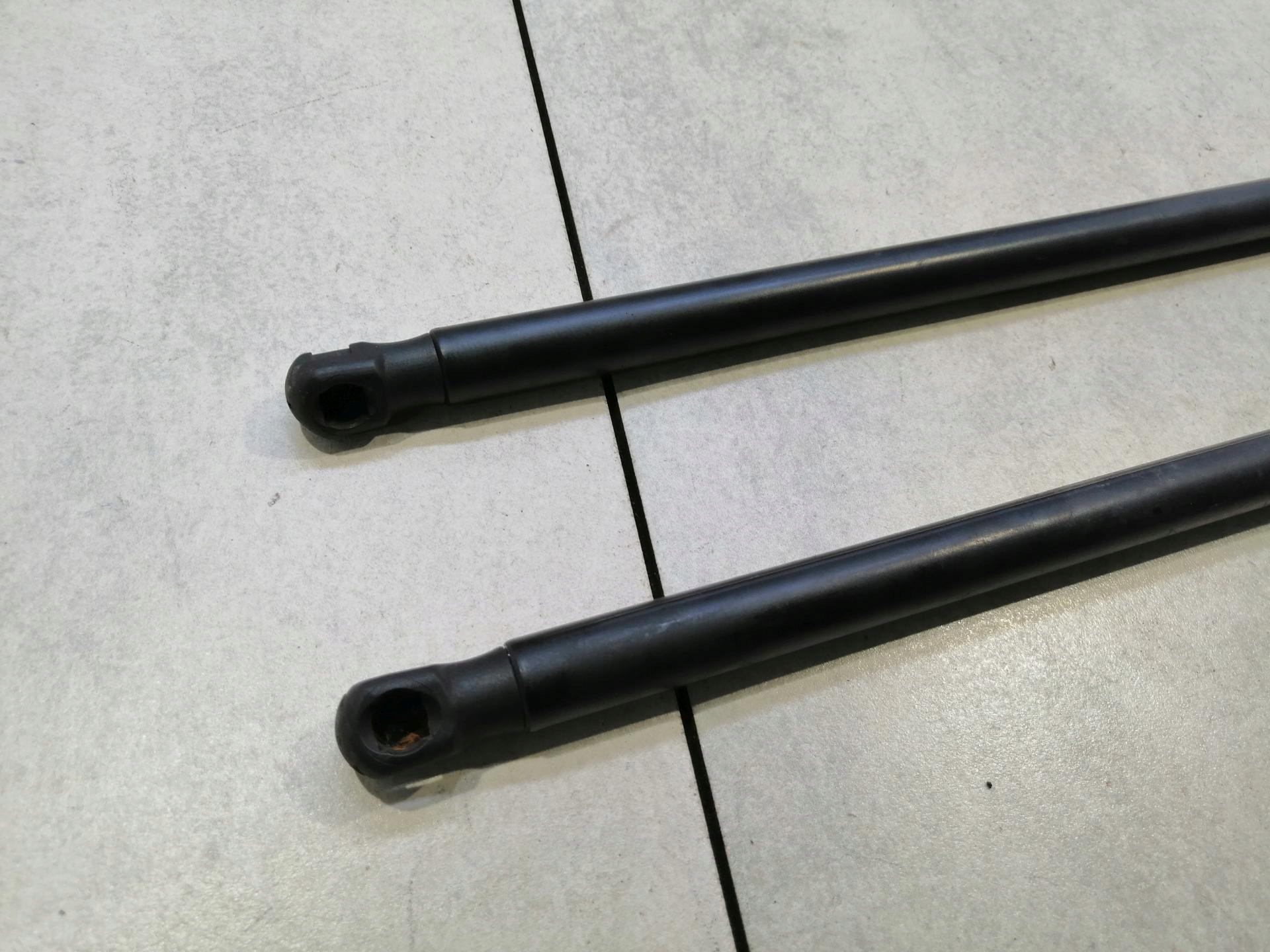 Dämpfer heckklappe FOCUS MK2 KOMBI 4M51N406A10B