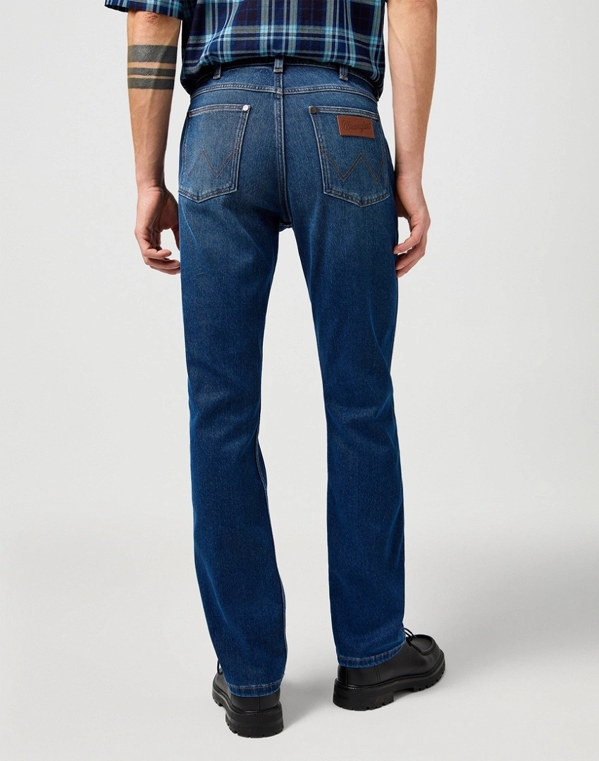 Pánské jednoduché džíny Wrangler Greensboro Denim Dusk 112362444 33/32