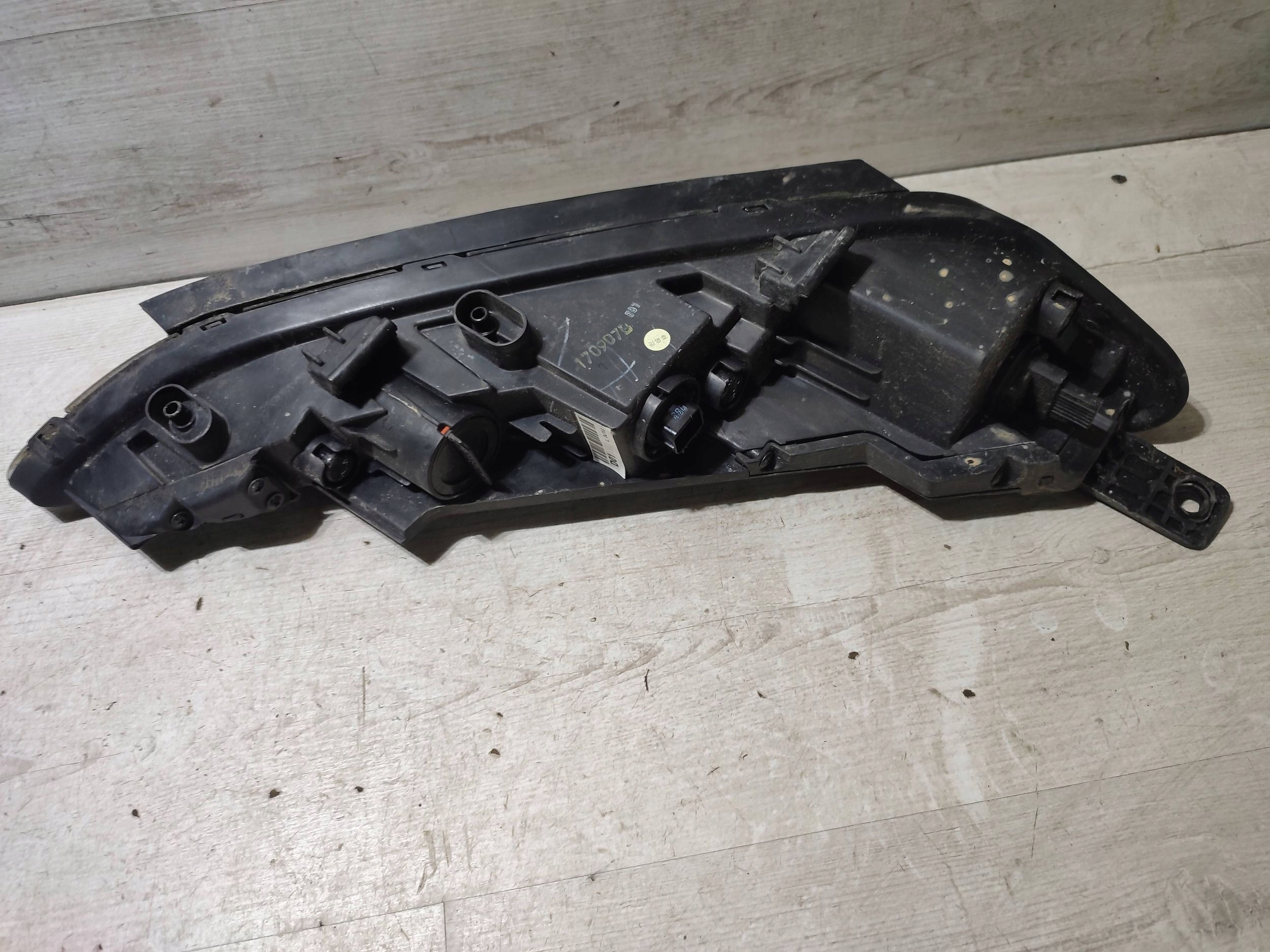 Reflektor front side left Hyundai Kona and 92207J9000