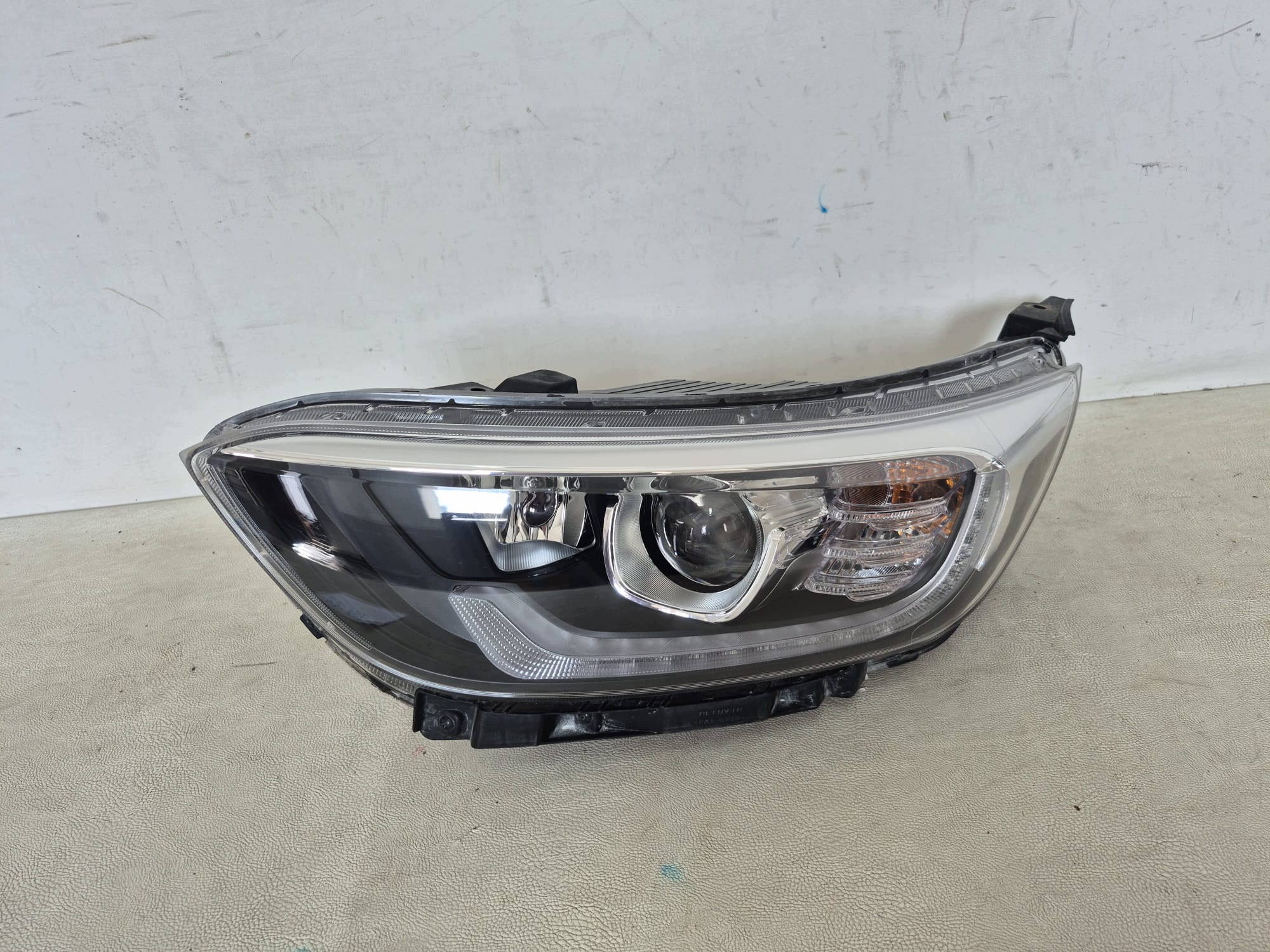 KIA STONIC 17- light left front front lens LED 92101-H8