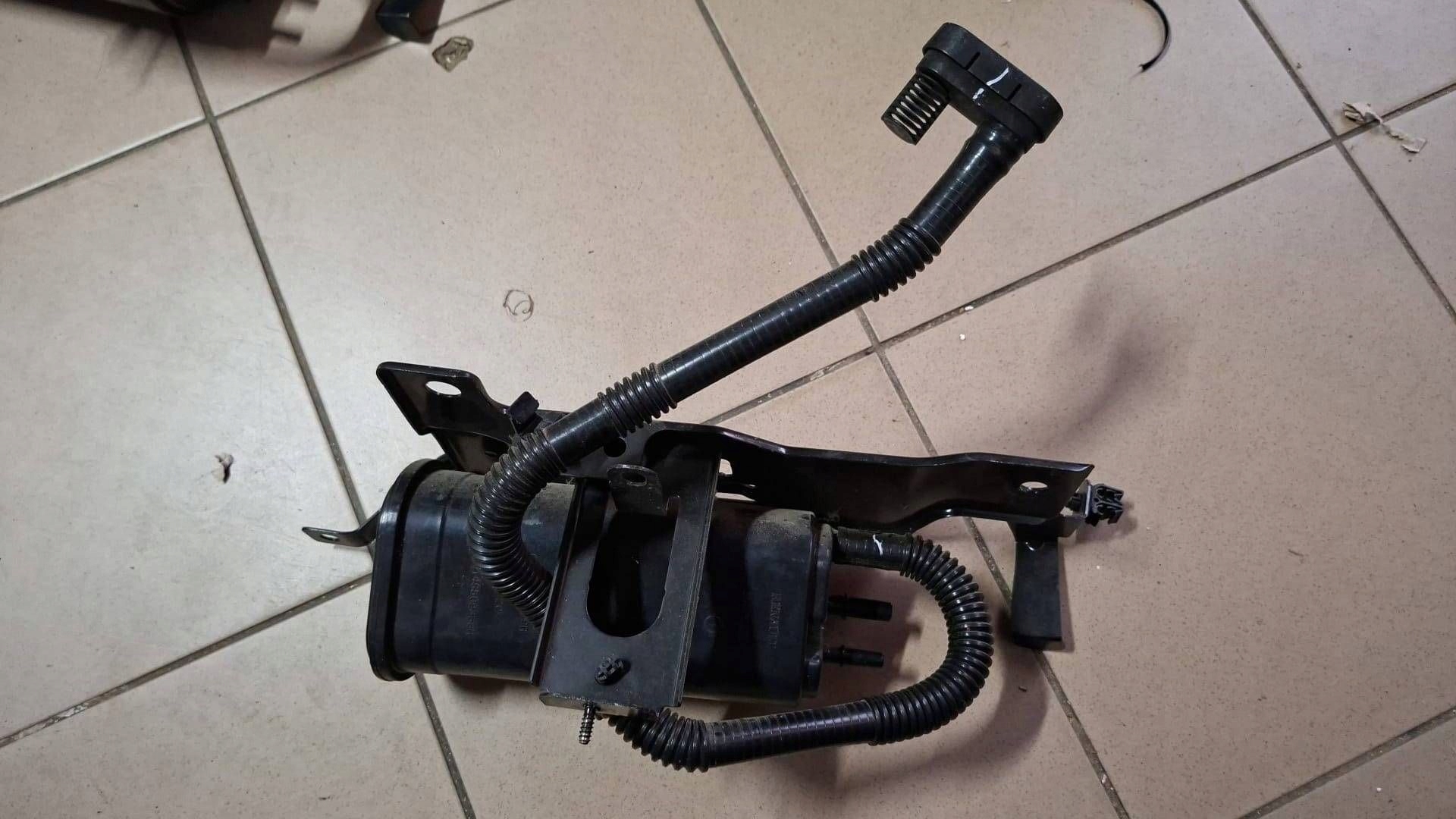 uhlíkový filter par Paliva Renault Clio V 149502109R
