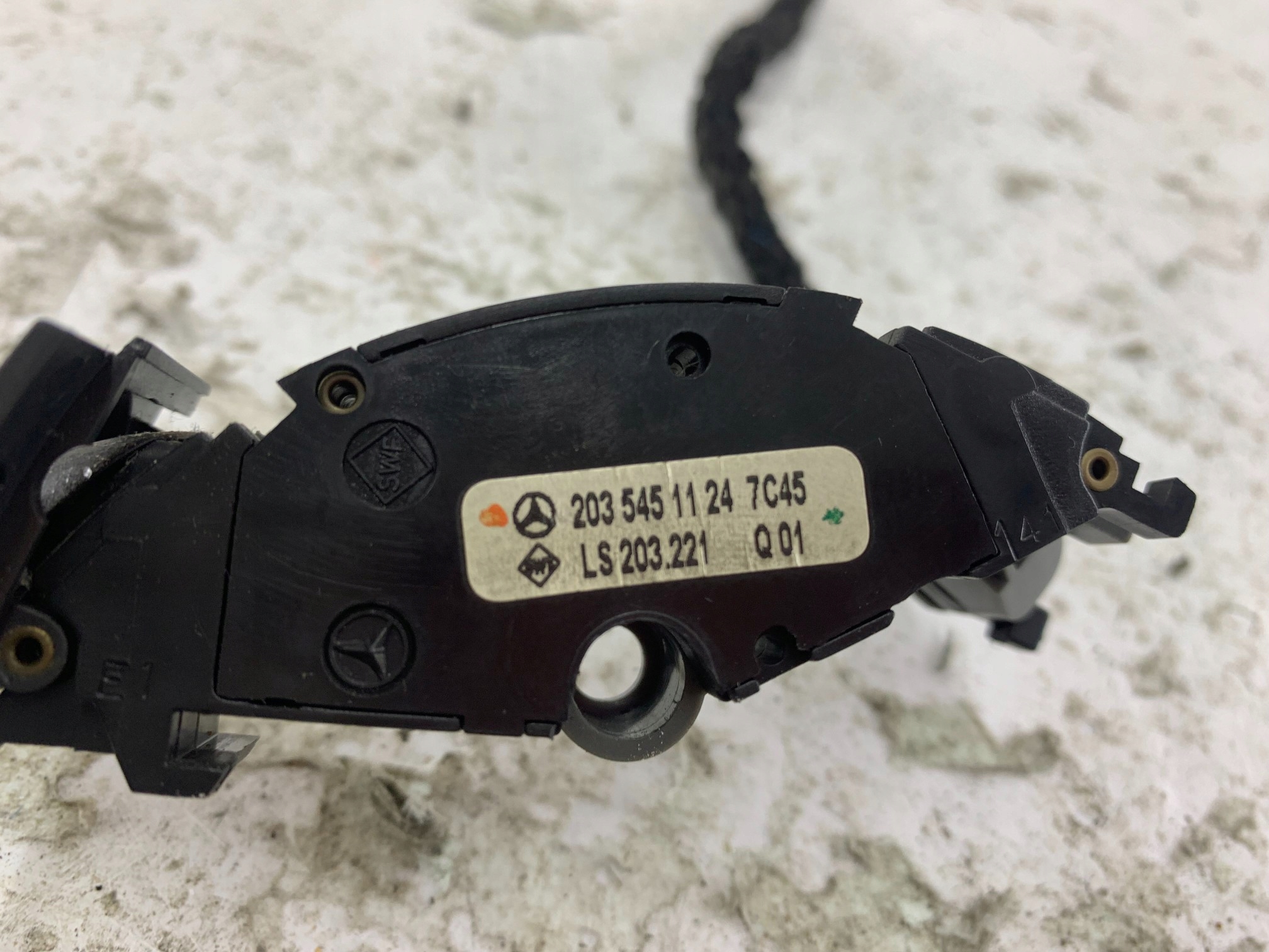 switch TEMPOMATU MERCEDES W203 2035451124