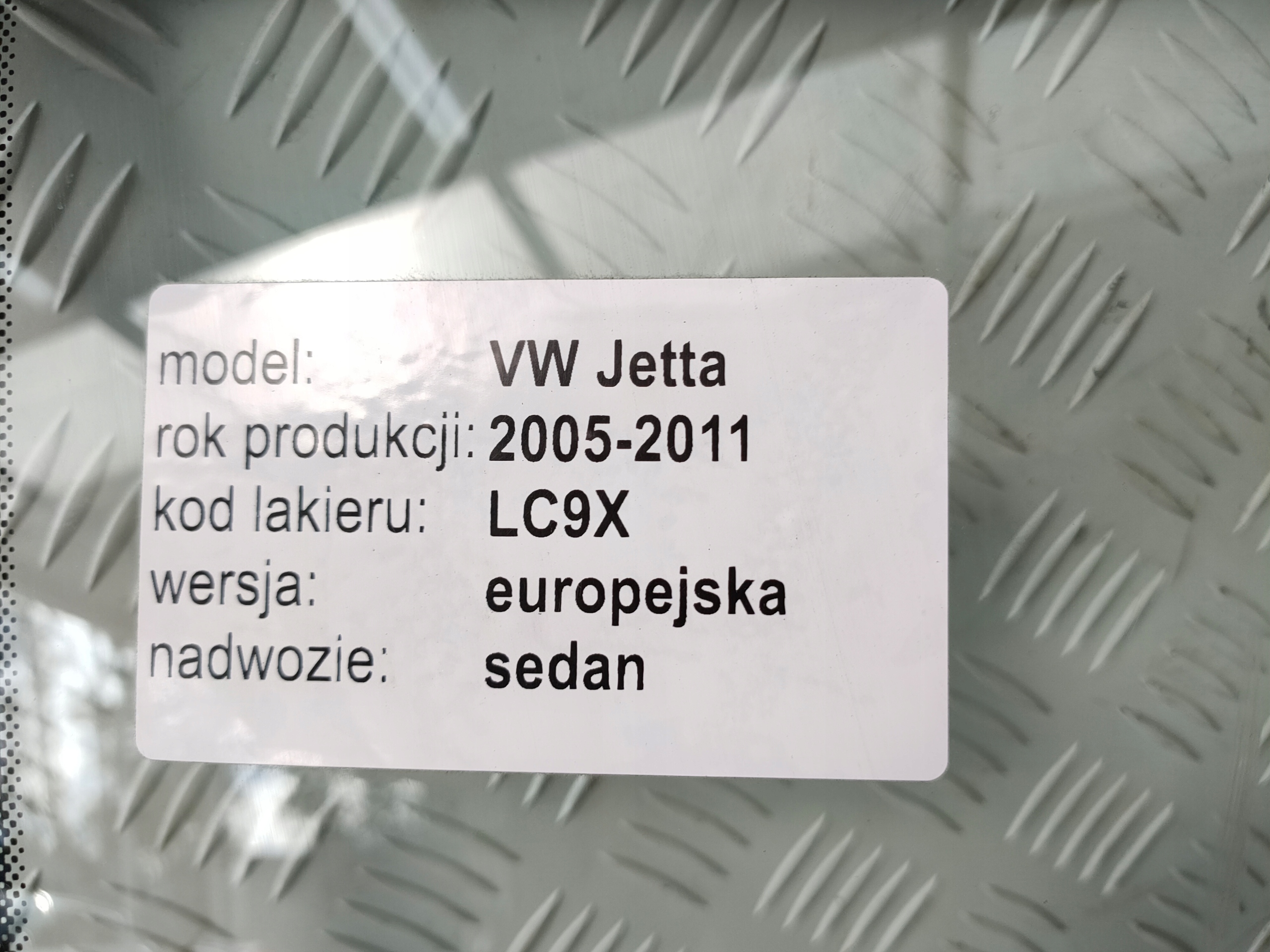 VW JETTA V 05-11 window front iron front AGC AUTOMOTIVE 2009R.