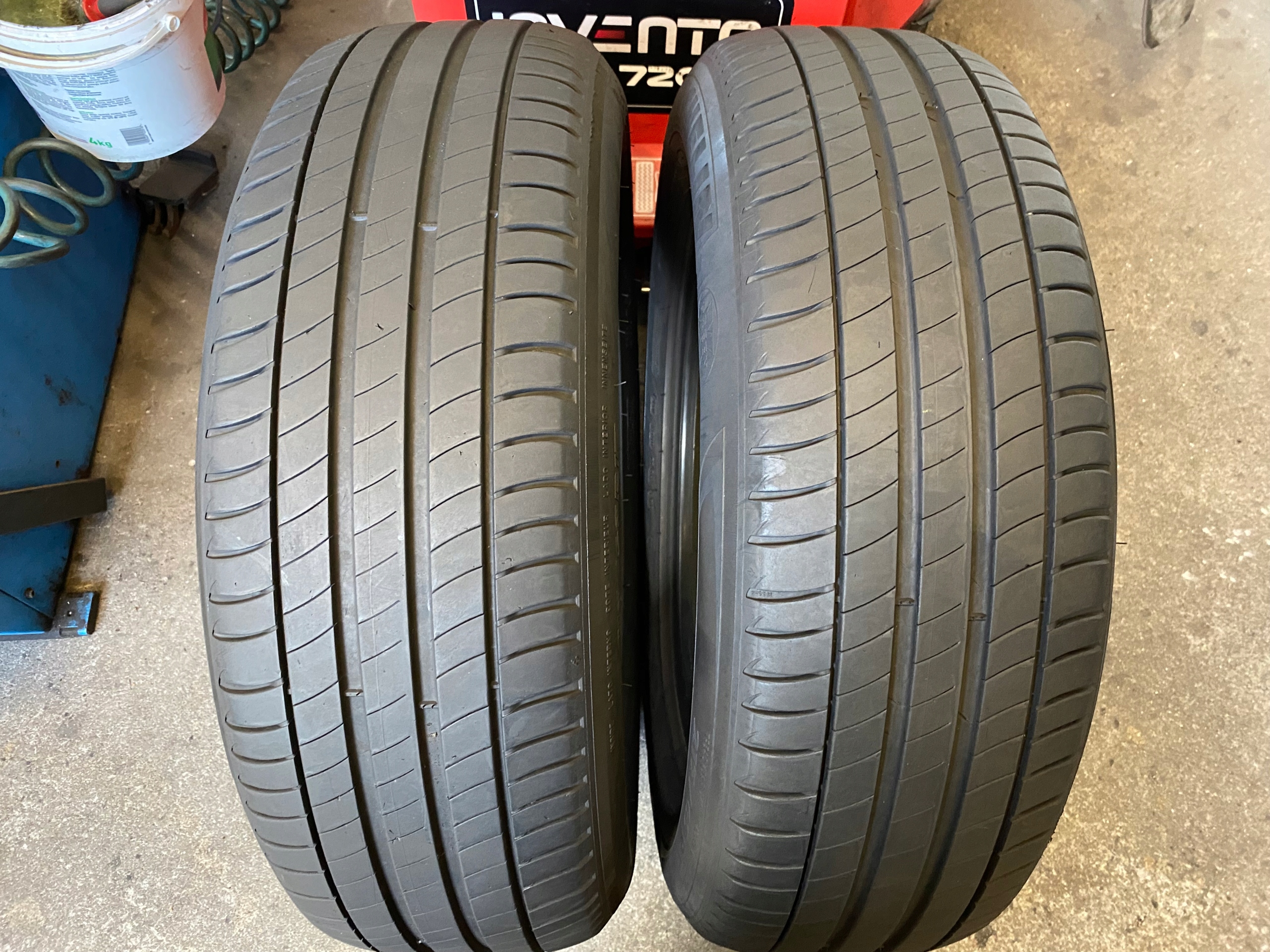 2 tyres summer 215/65R17 Michelin Primacy 3 6mm