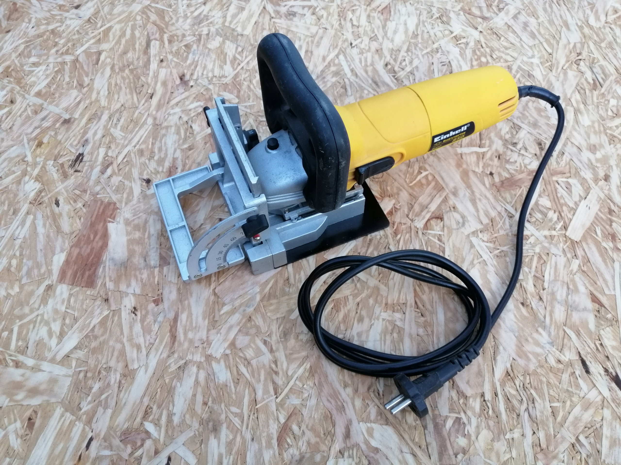 FREZARKA NUTOWA LAMELOWNICA EINHELL/BAVARIA BDF850 Zasilanie sieciowe