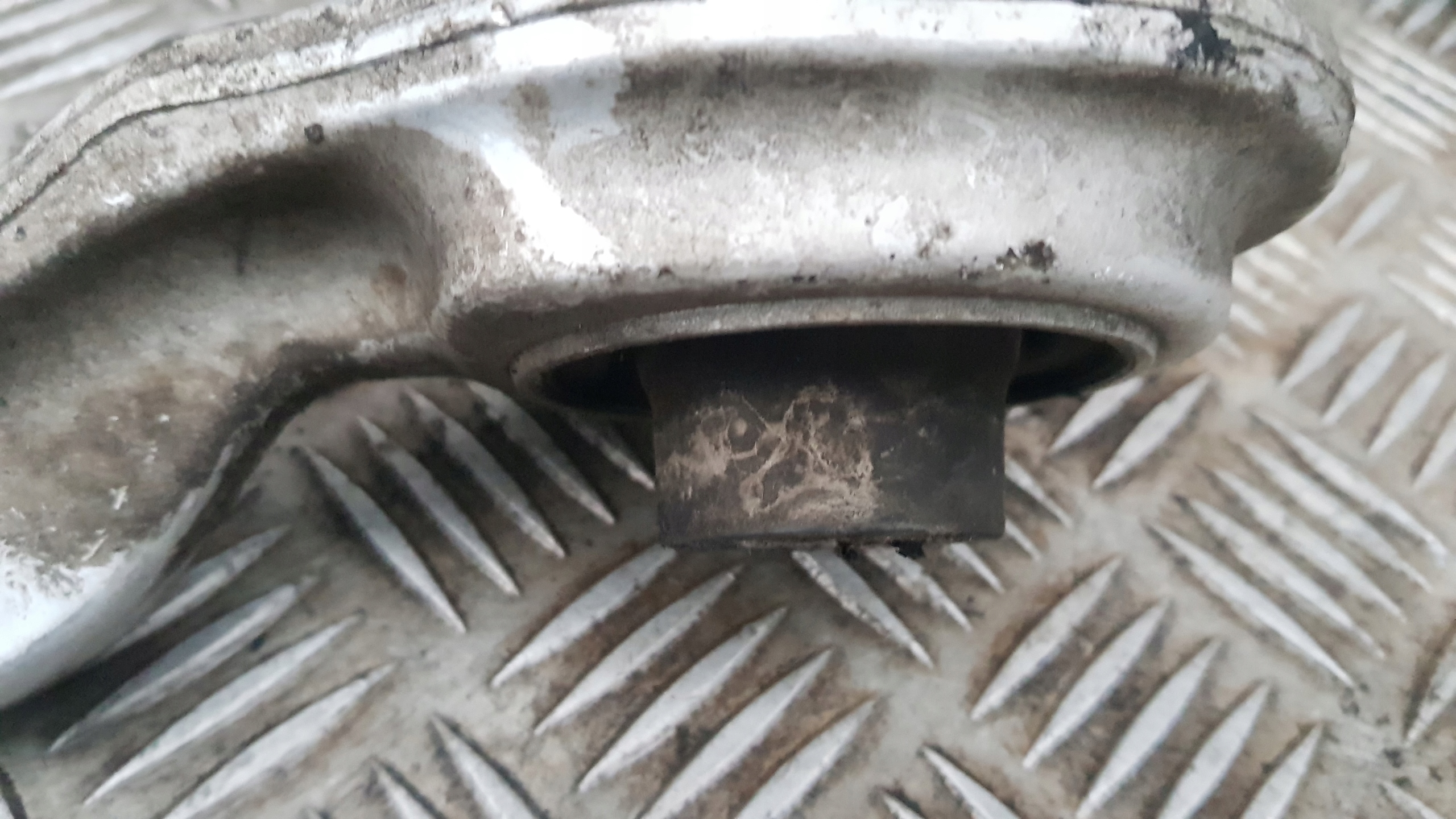 MERCEDES W211 Querlenker vorne unterer
