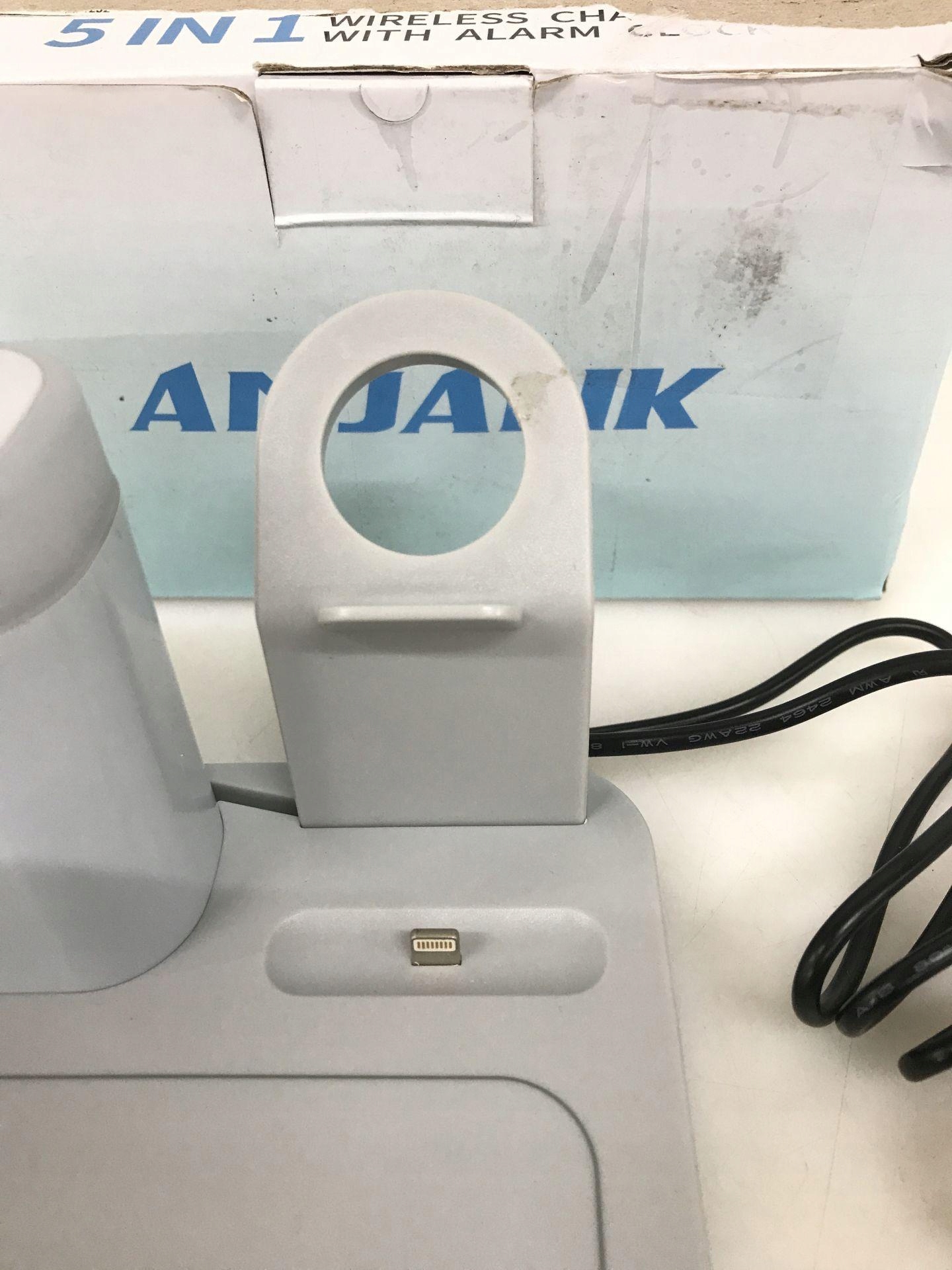 STACJA ŁADUJĄCA 5 W 1 Złącza USB typ C