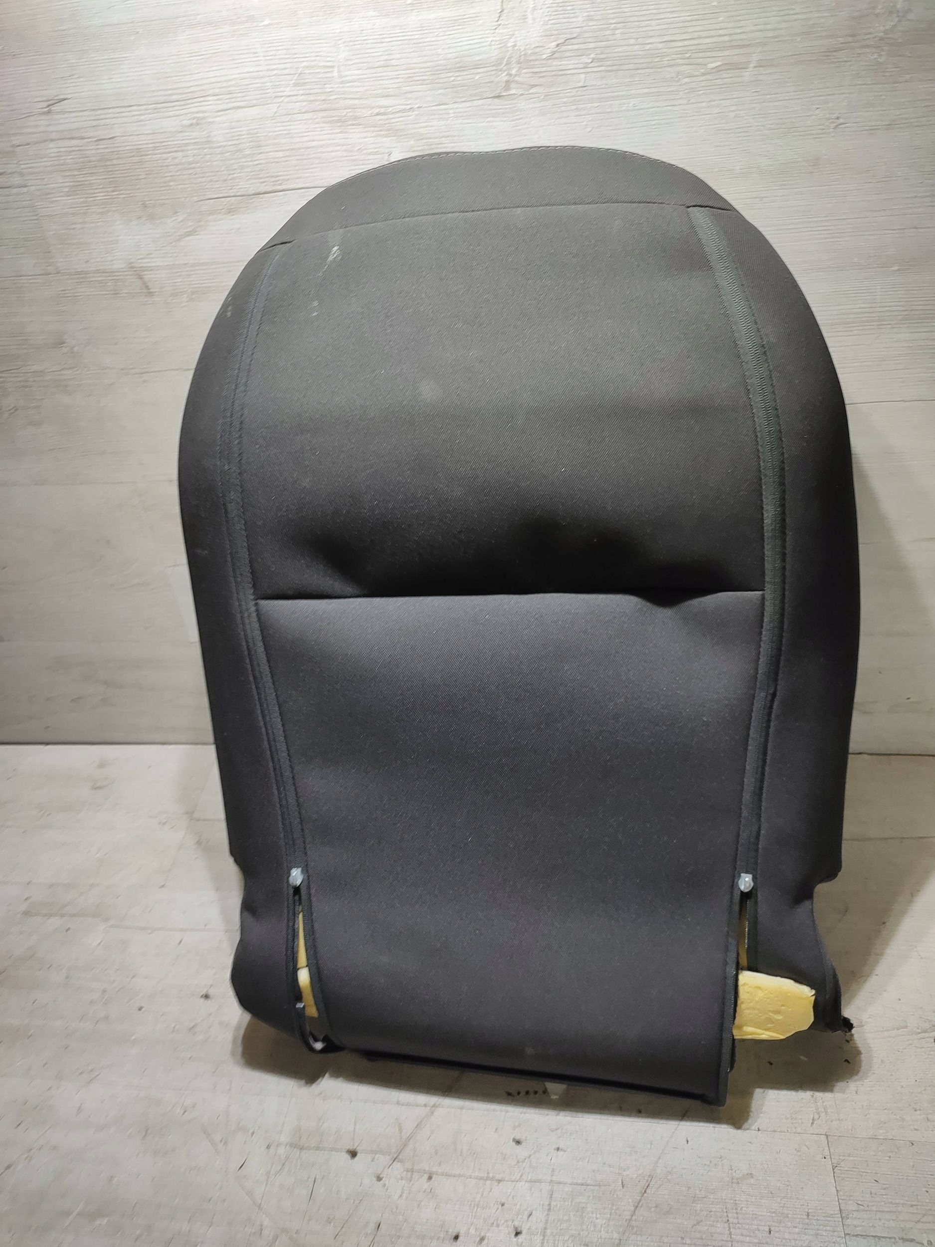 Opel Corsa F 2022 front side right seat side oparcia