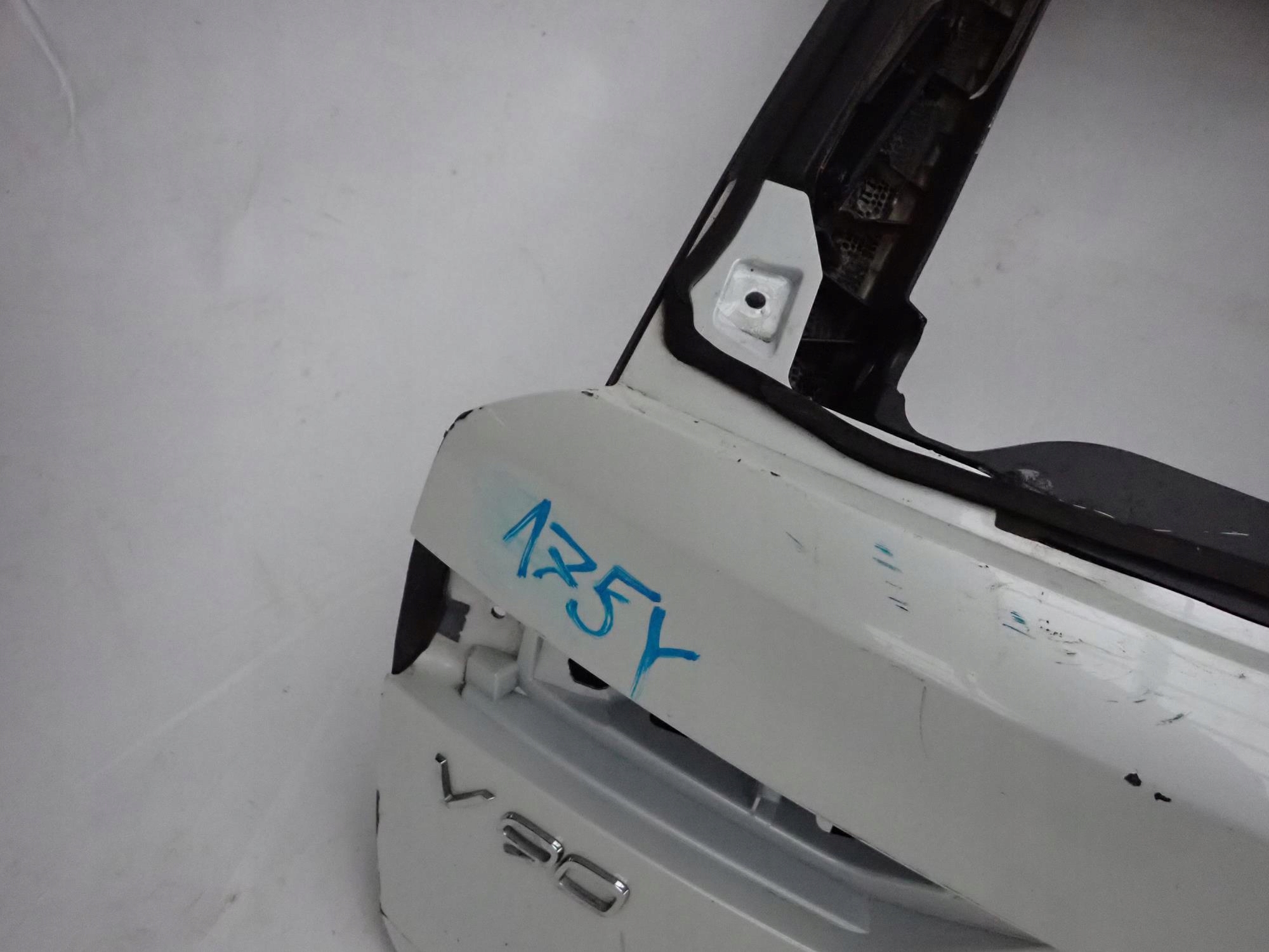 VOLVO V90 16-> boot door rear