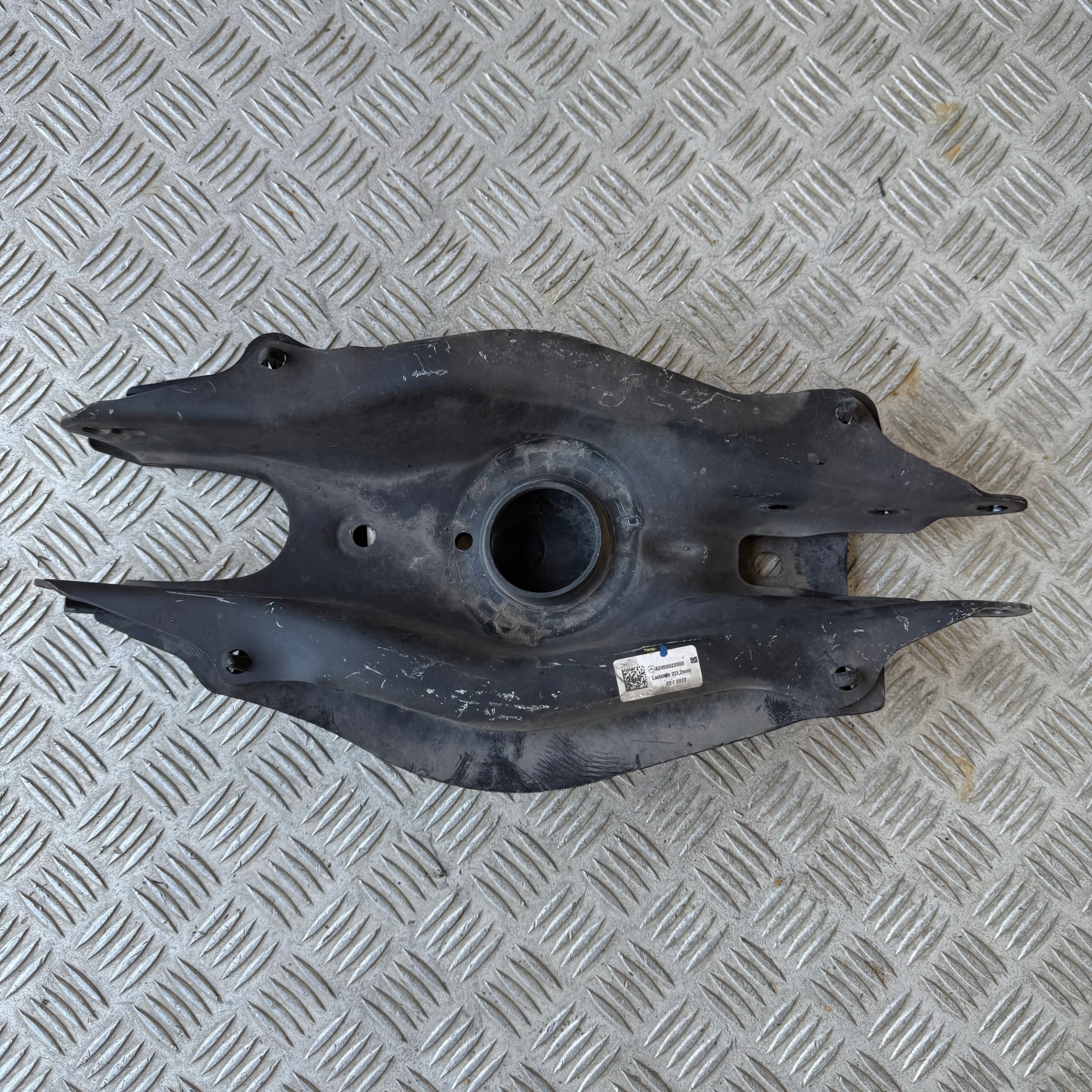 arm rear left MERCEDES GLC W253 2017 ROK 2.2 CDI