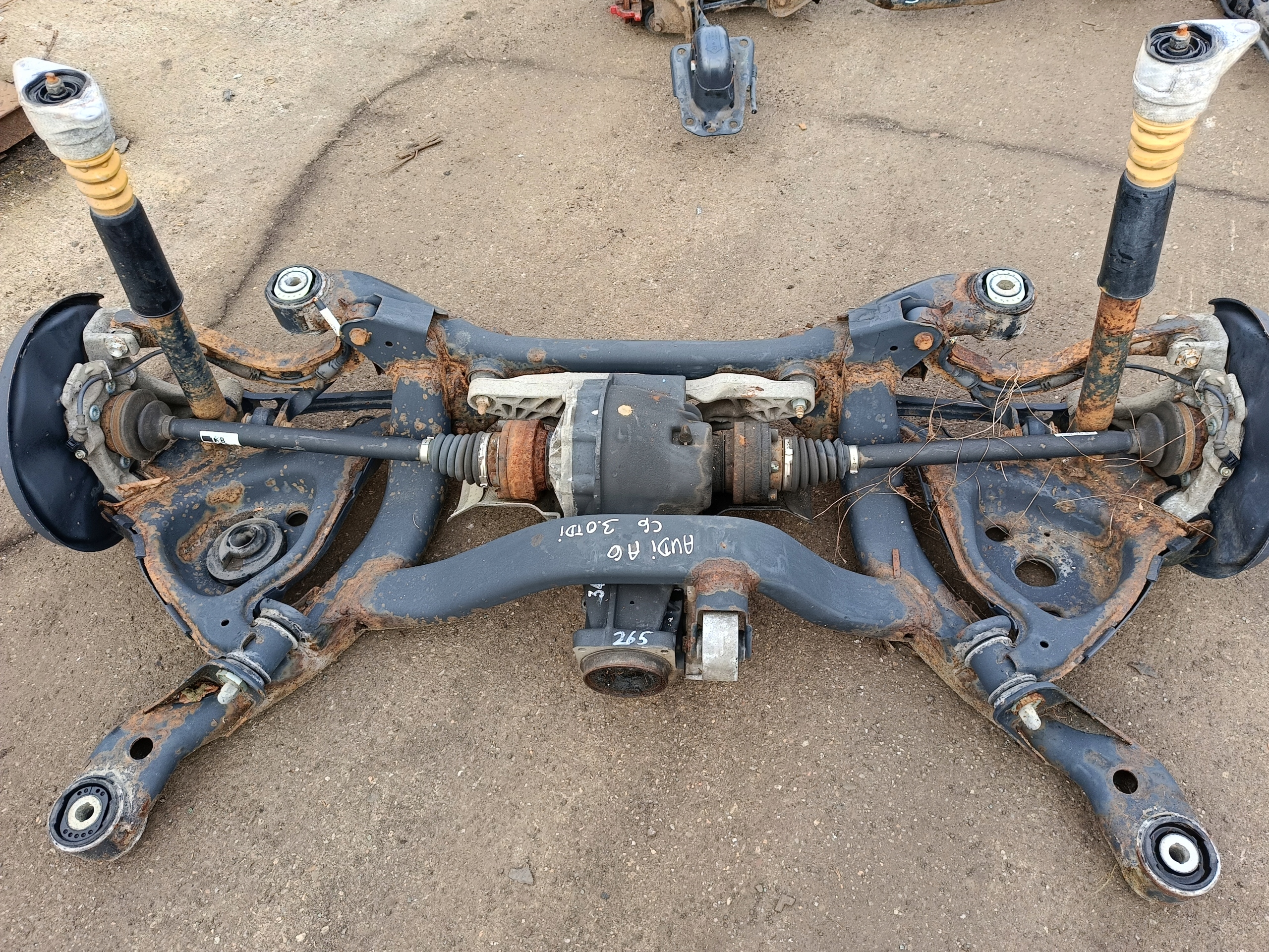 AUDI A6 C6 3,0TDI BELKA ZAWIESZENIE TYŁ QUATTRO