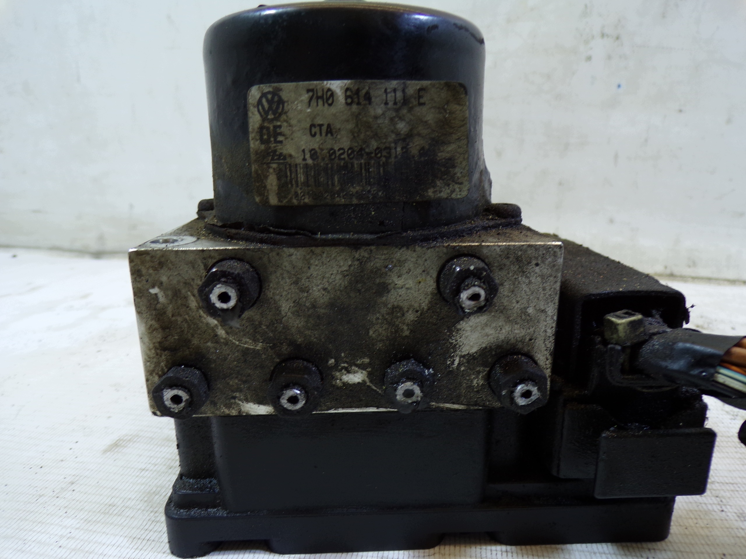 Pompa ABS VOLKSWAGEN TRANSPORTER T5 7H0614111E