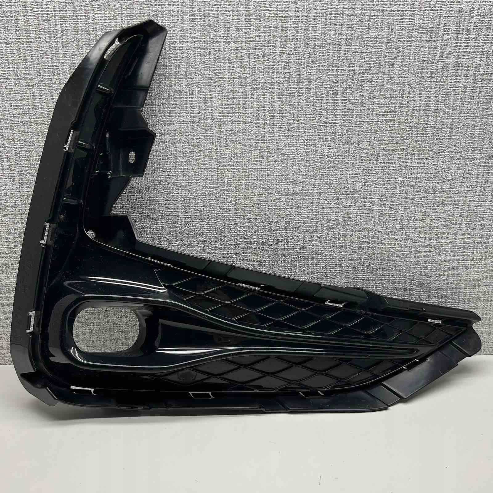 MG HS 24- grid of a bumper front front right 11407745