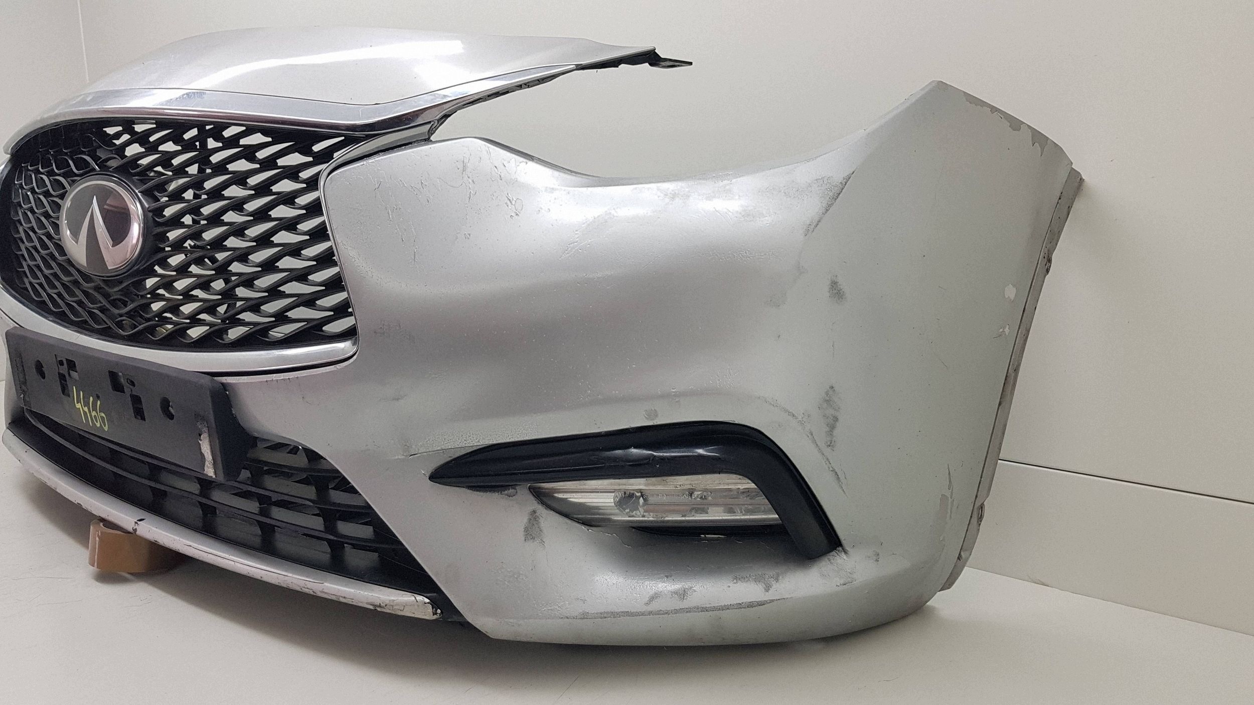 INFINITI Q30 Q 30 2015 - bumper front 62022-5DAOH