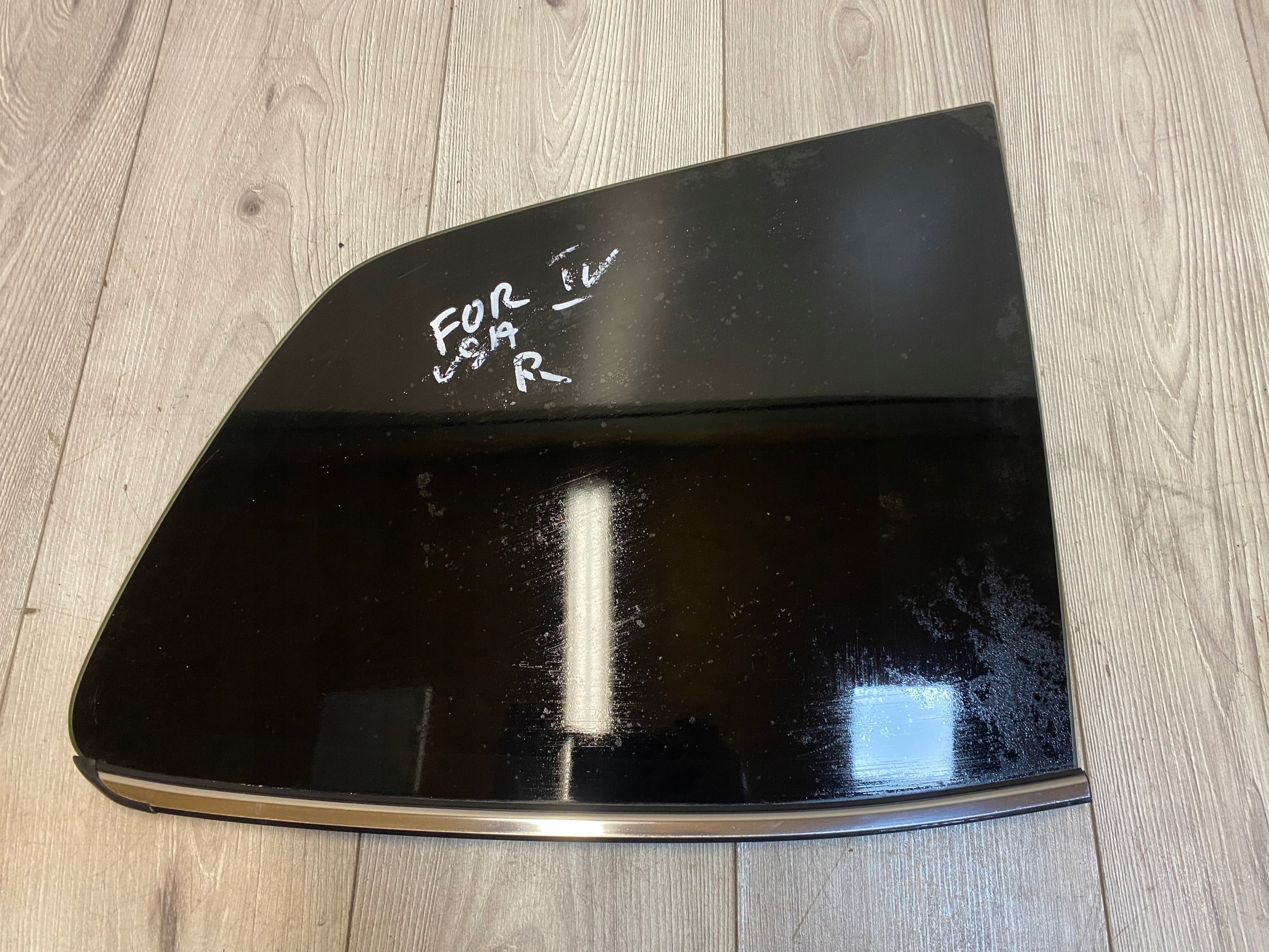 FORESTER IV 12-18 КУЗОВНОЕ СТЕКЛО ЗАДНЕЕ ПРАВОЕ