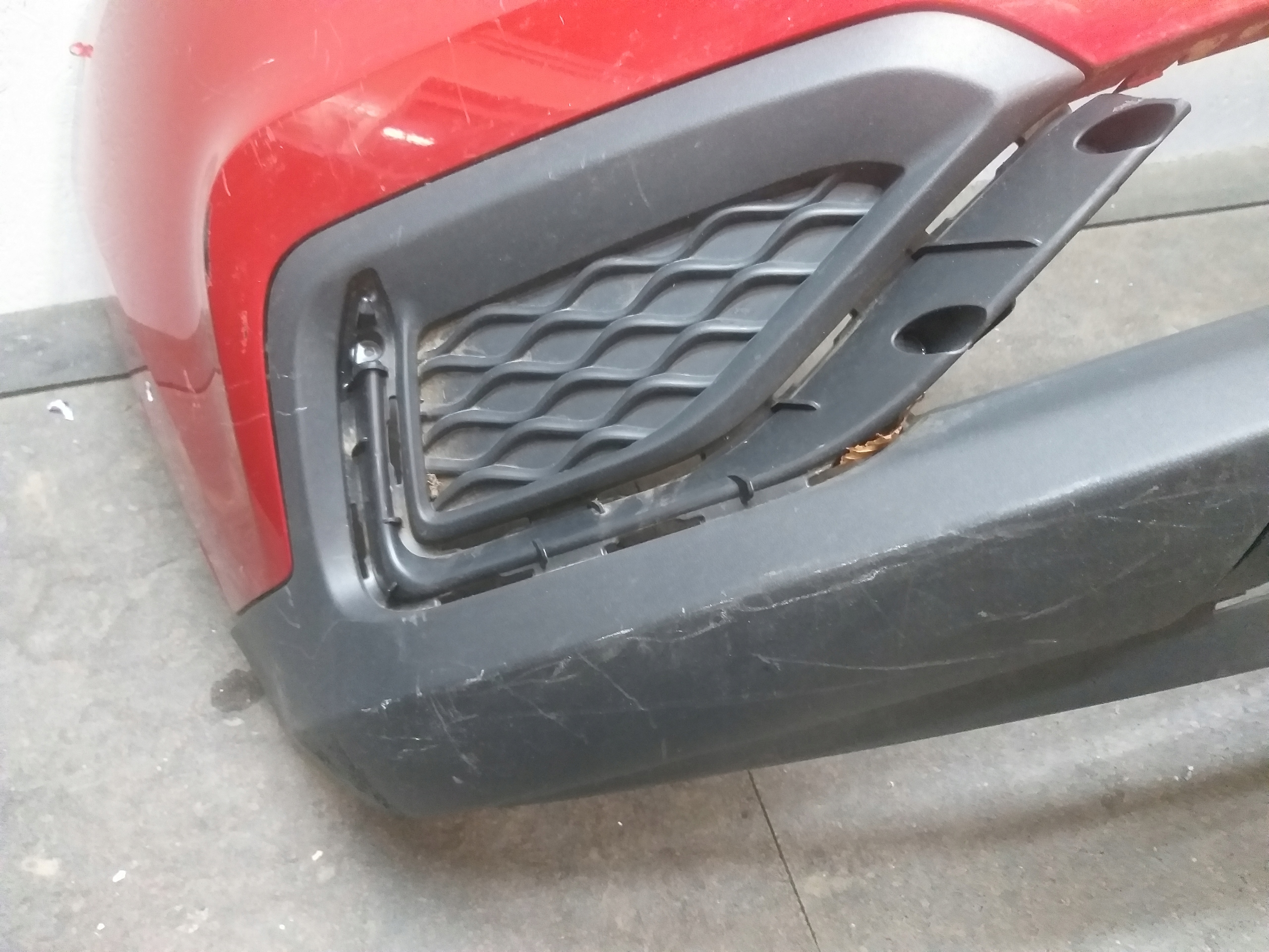 nárazník předek MG ZS
