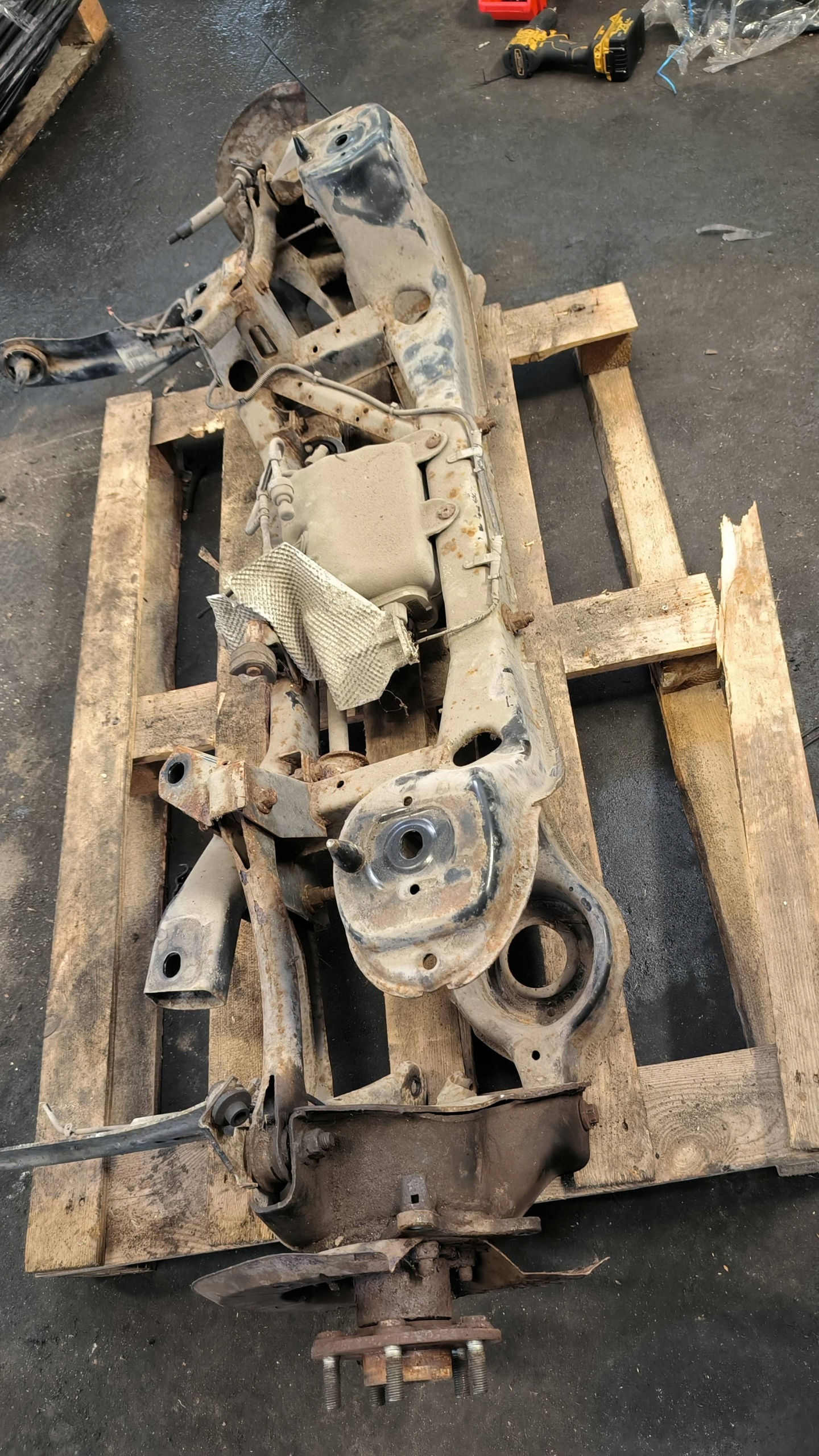 träger / Achsträger heck FORD FOCUS MK2 KOMBI