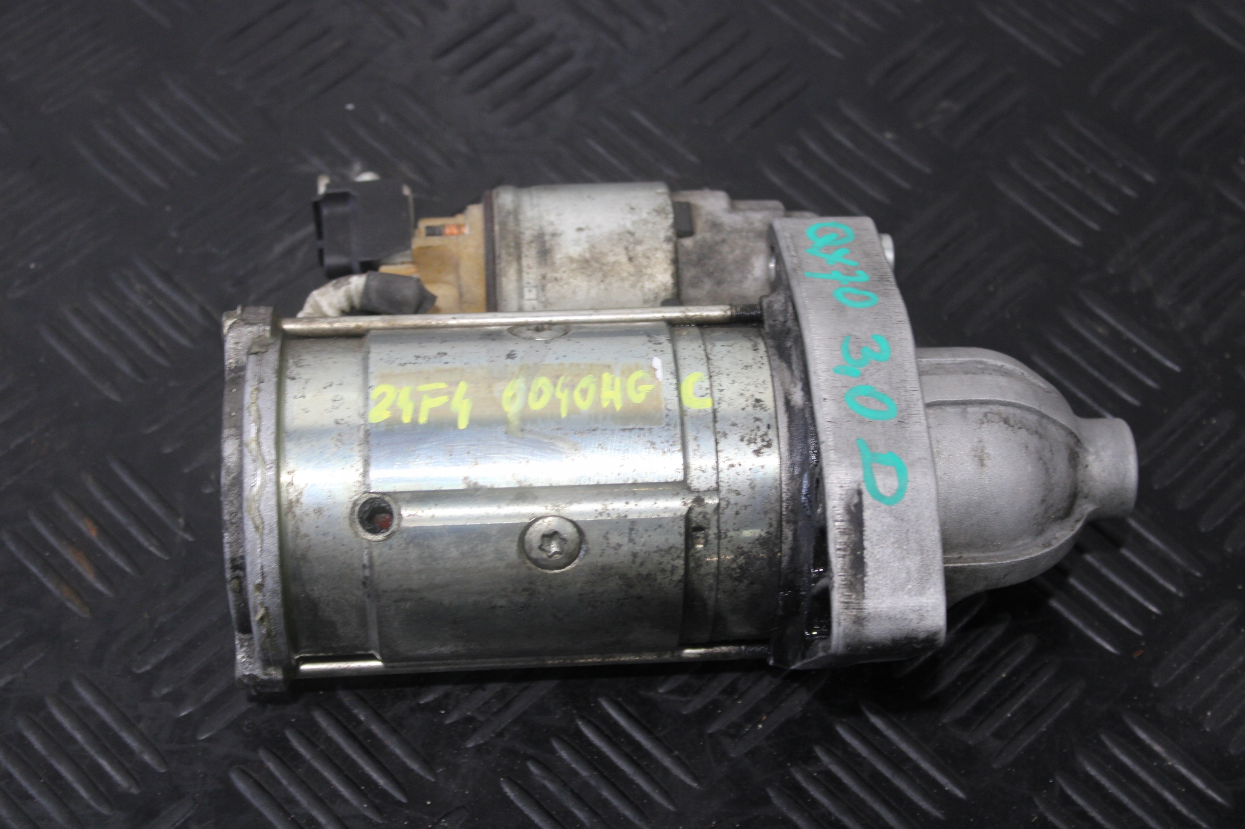startér MOTORU INFINITI QX70 24F400404GC