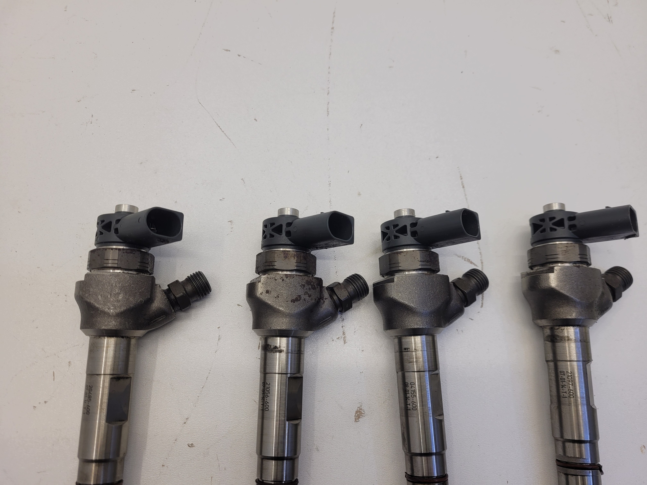 AUDI A3 8V GOLF VII LEON III OCTAVIA 2,0 TDI nozzle injector 04L130277AE