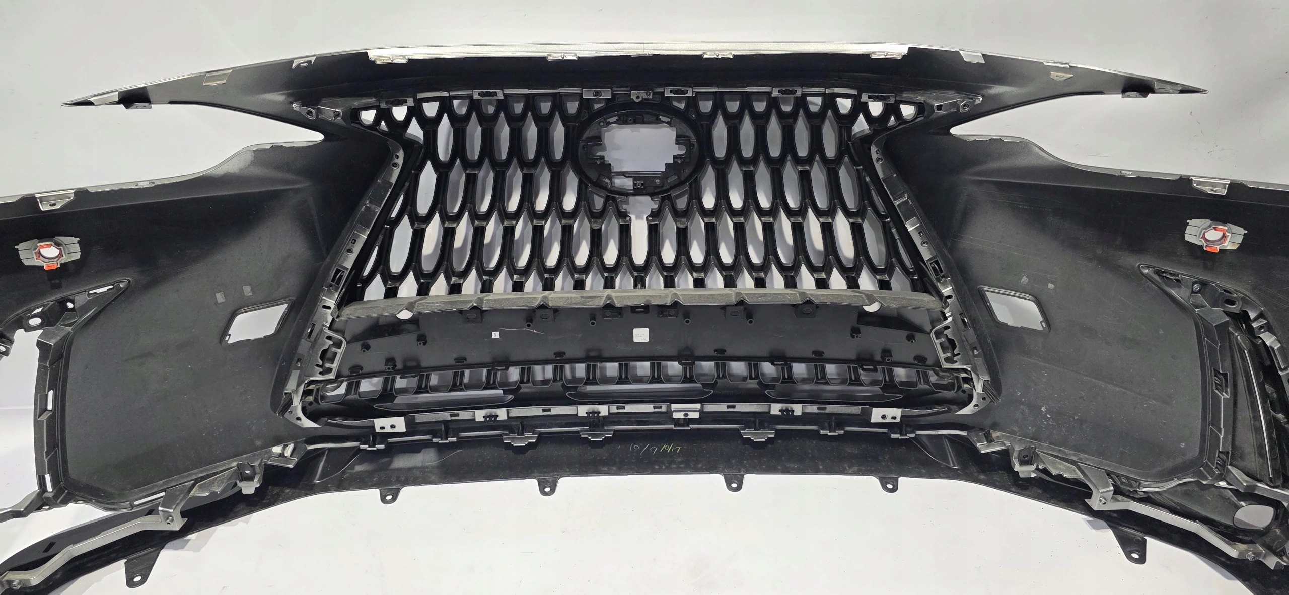front bumper grille LEXUS NX II 21- PDC original 52119-78330