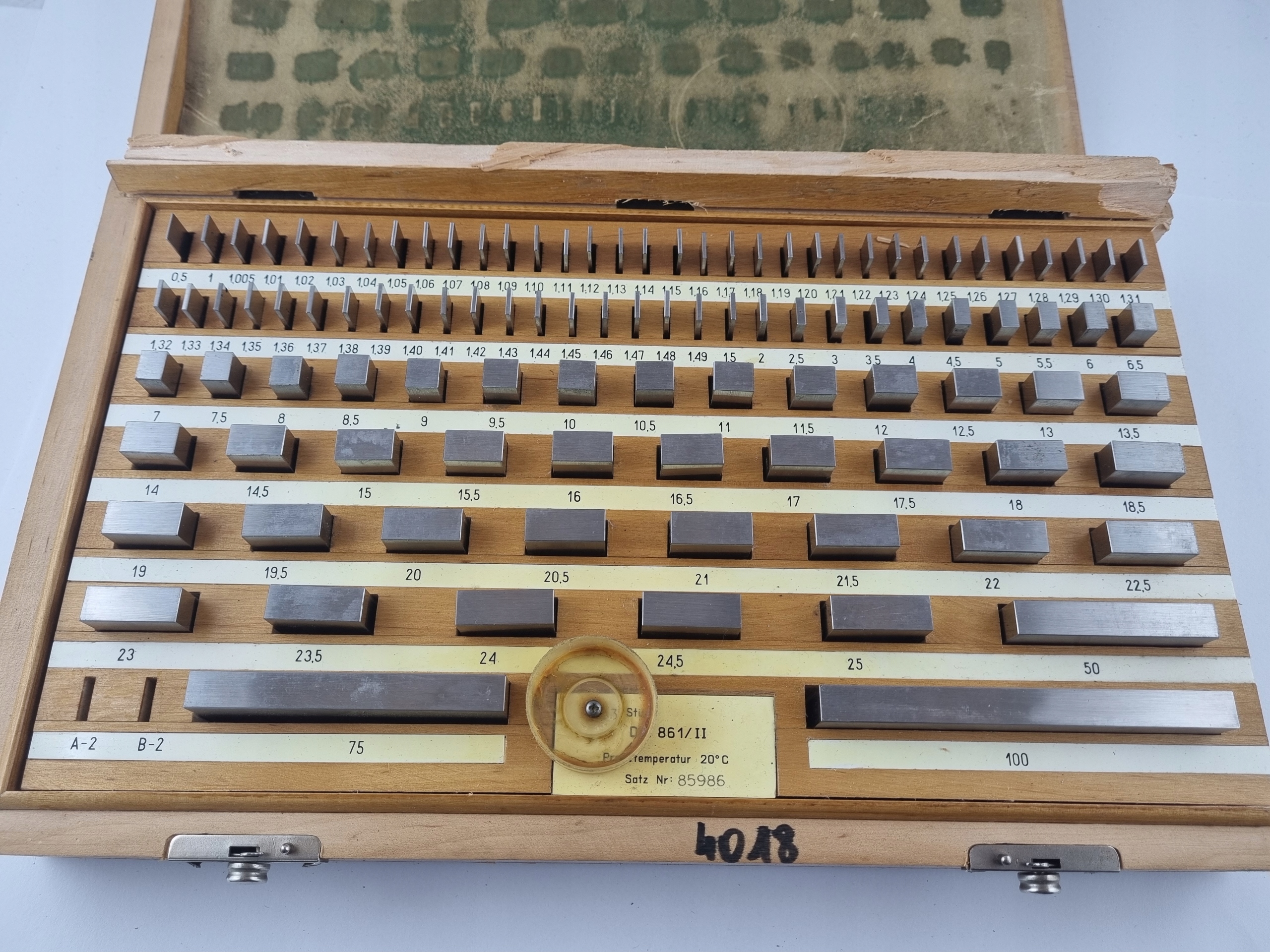 0,5-100 MLAb 76pcs vis польский