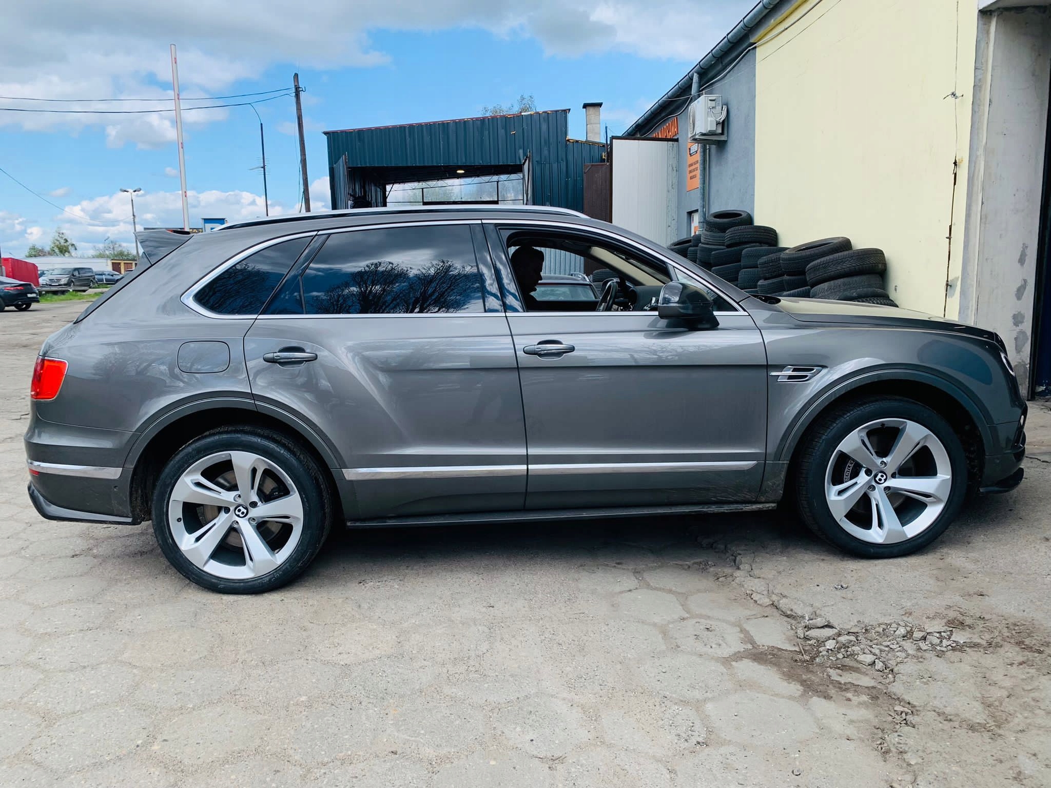 БЕНТЛИ БЕНТАЙГА ДИСК ШИНА 22 ЦЕЛАЯ