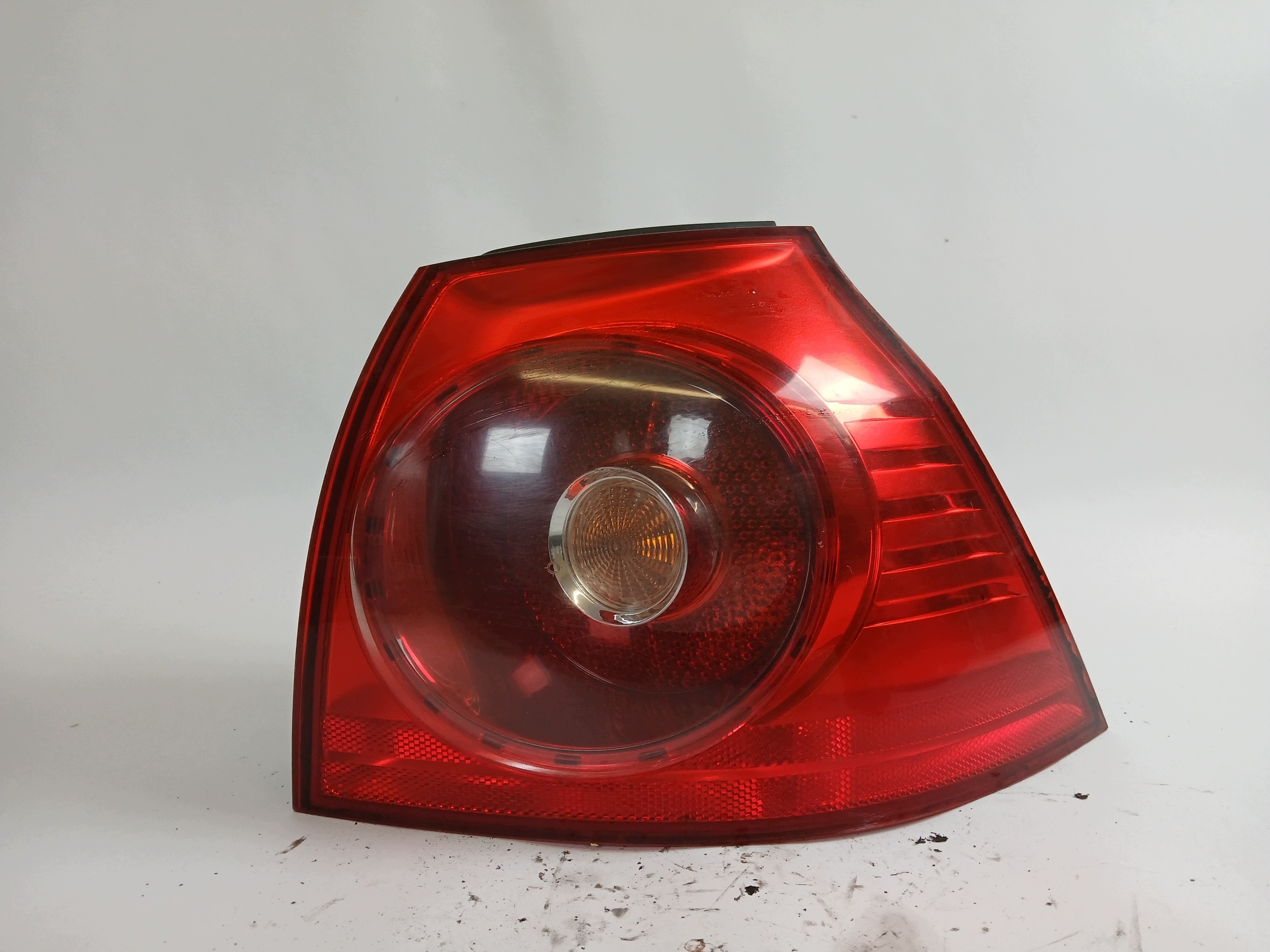 VW GOLF V HB light right rear part 1K6945096E