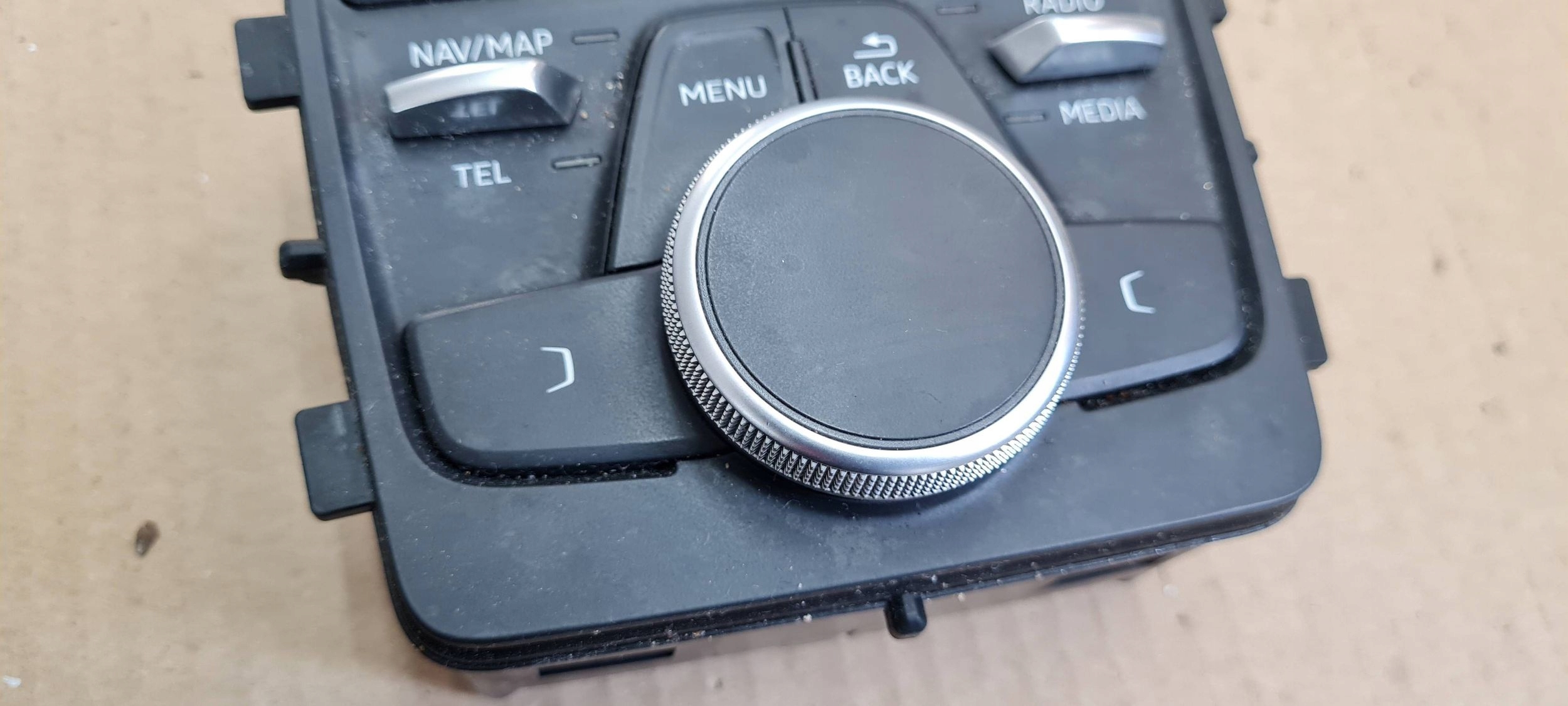 A4 B9 8W Bedienteil MMI 8W0919614N A5 8W