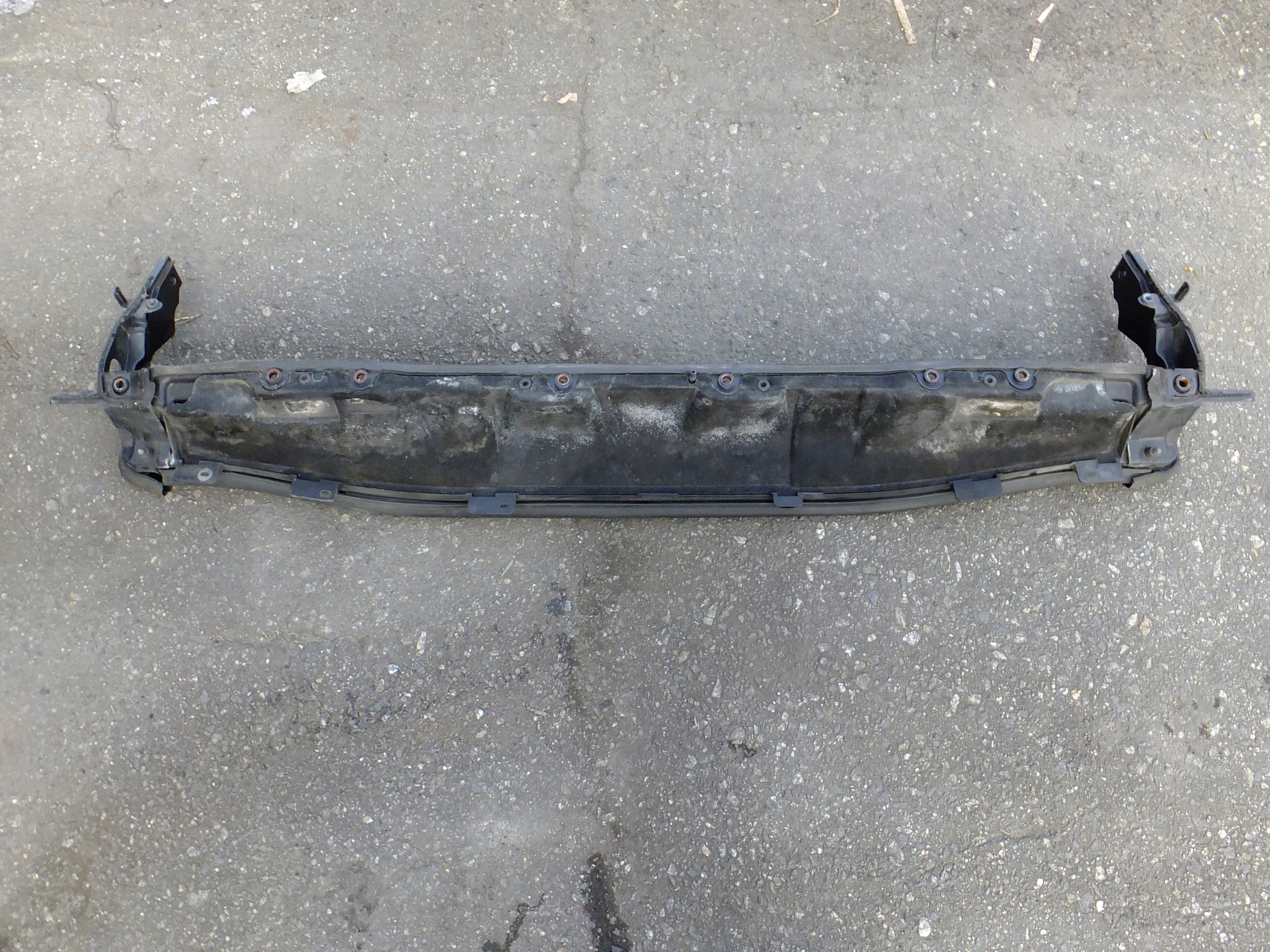torpedo lower renault megane III 2010r 668100004R