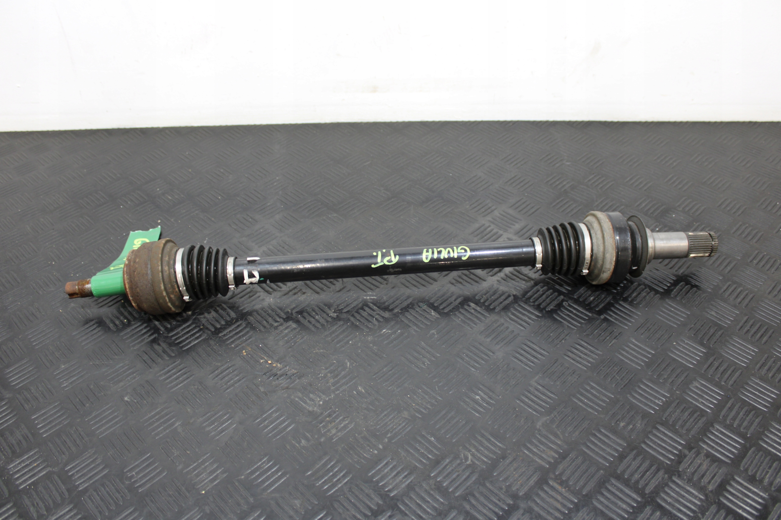 semi-axis semi-axis right rear part ALFA ROMEO GIULIA