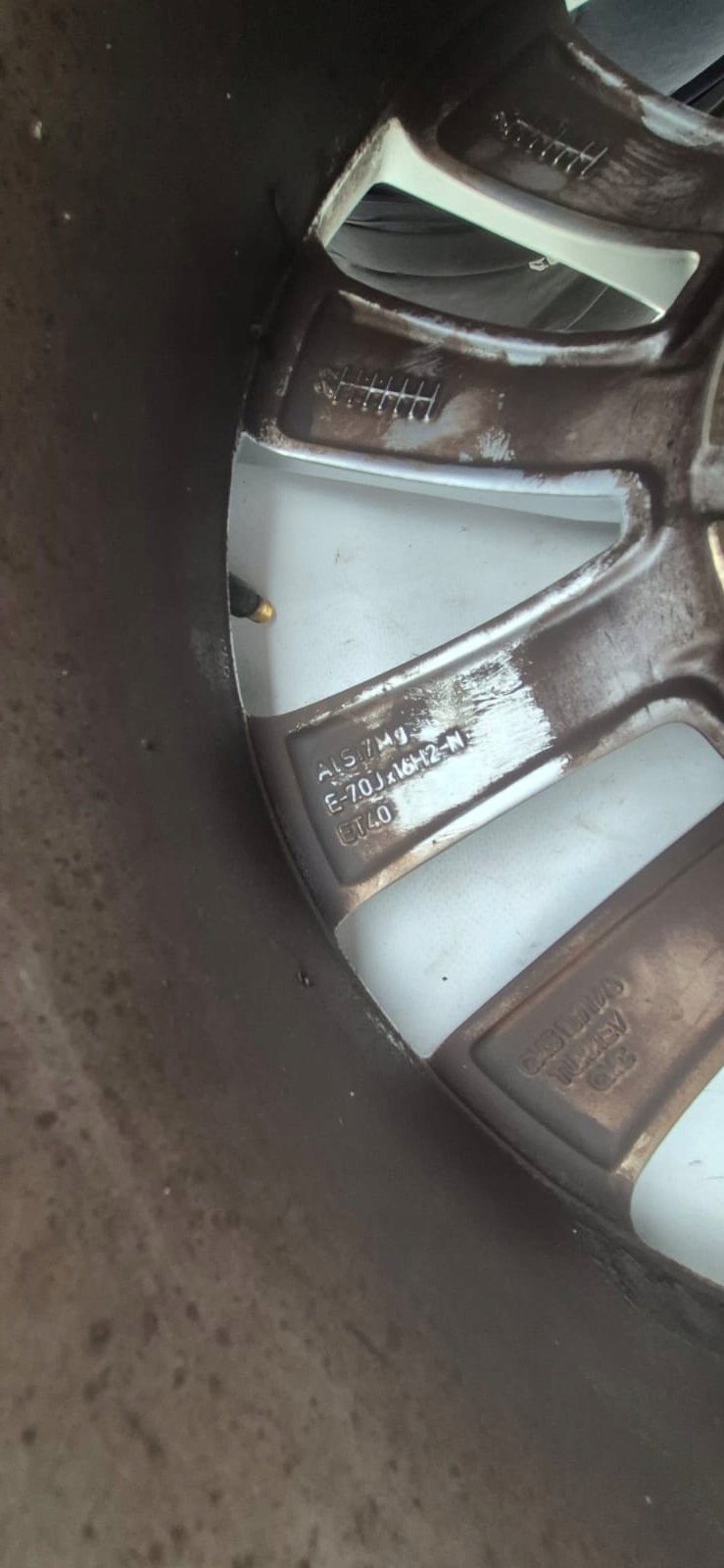 AUDI 8Y0601025 7JX16 16" disk hliníkový